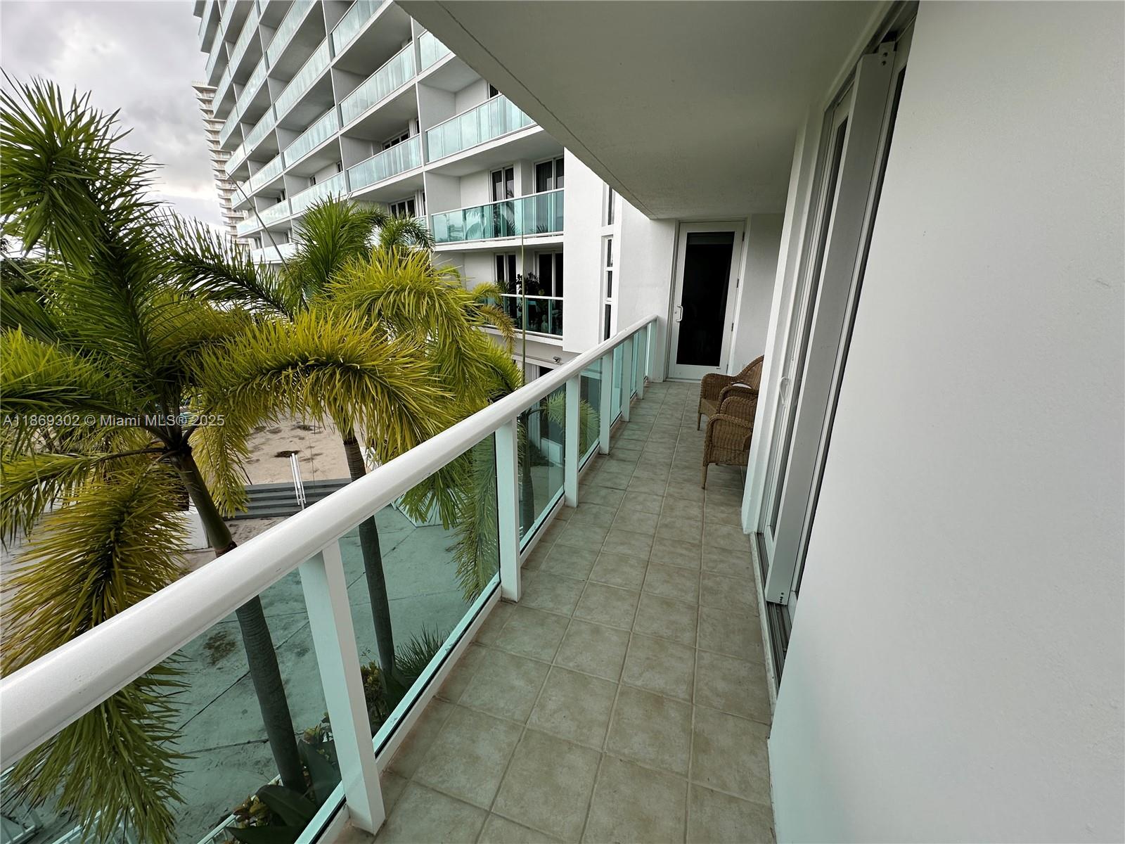 Ver detalles 221 2 / 2 1357 sq. ft. $ 2025-08-29 0 foto