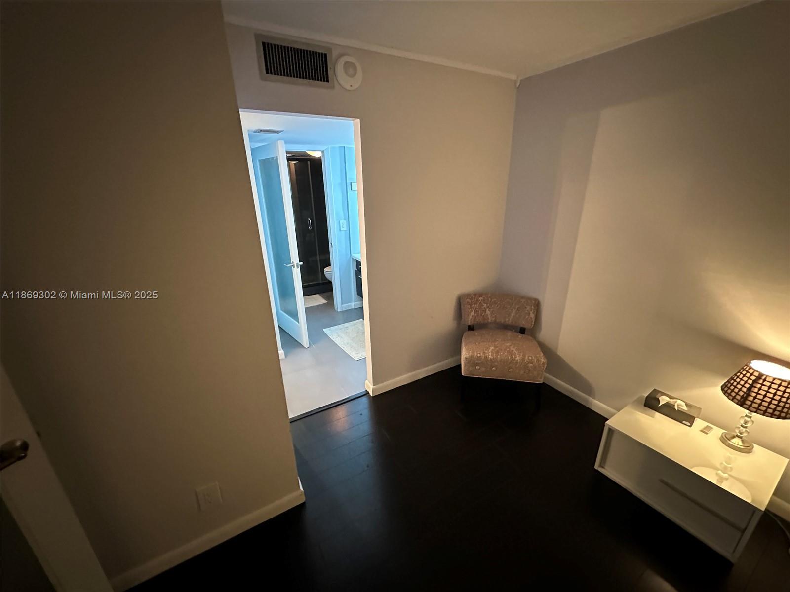 Ver detalles 221 2 / 2 1357 sq. ft. $ 2025-08-29 0 foto