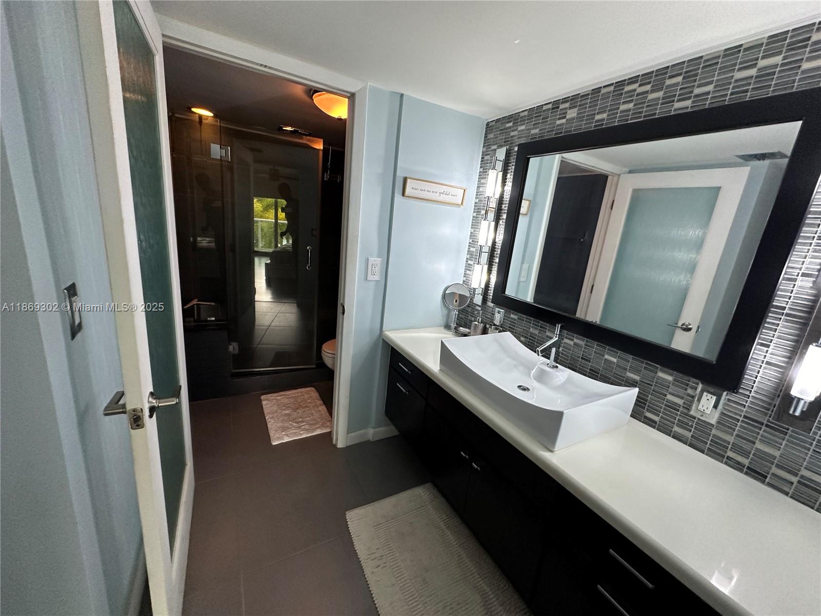 Ver detalles 221 2 / 2 1357 sq. ft. $ 2025-08-29 0 foto