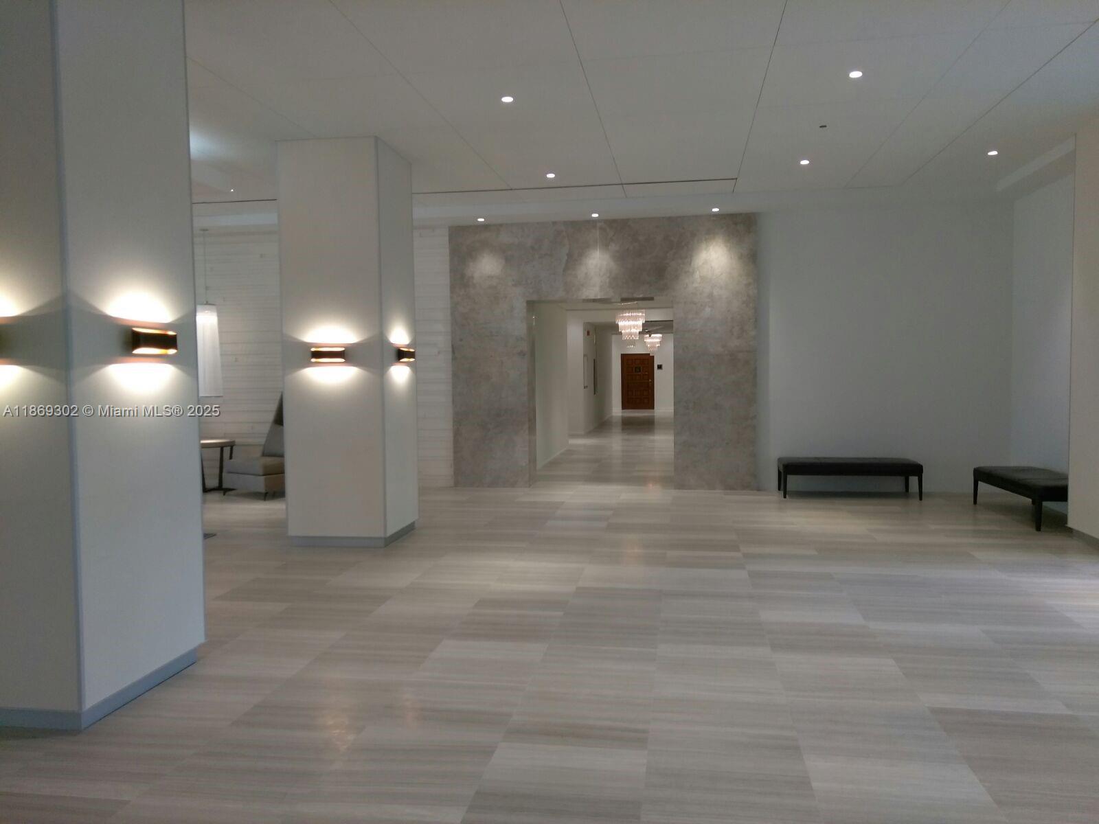 Ver detalles 221 2 / 2 1357 sq. ft. $ 2025-08-29 0 foto