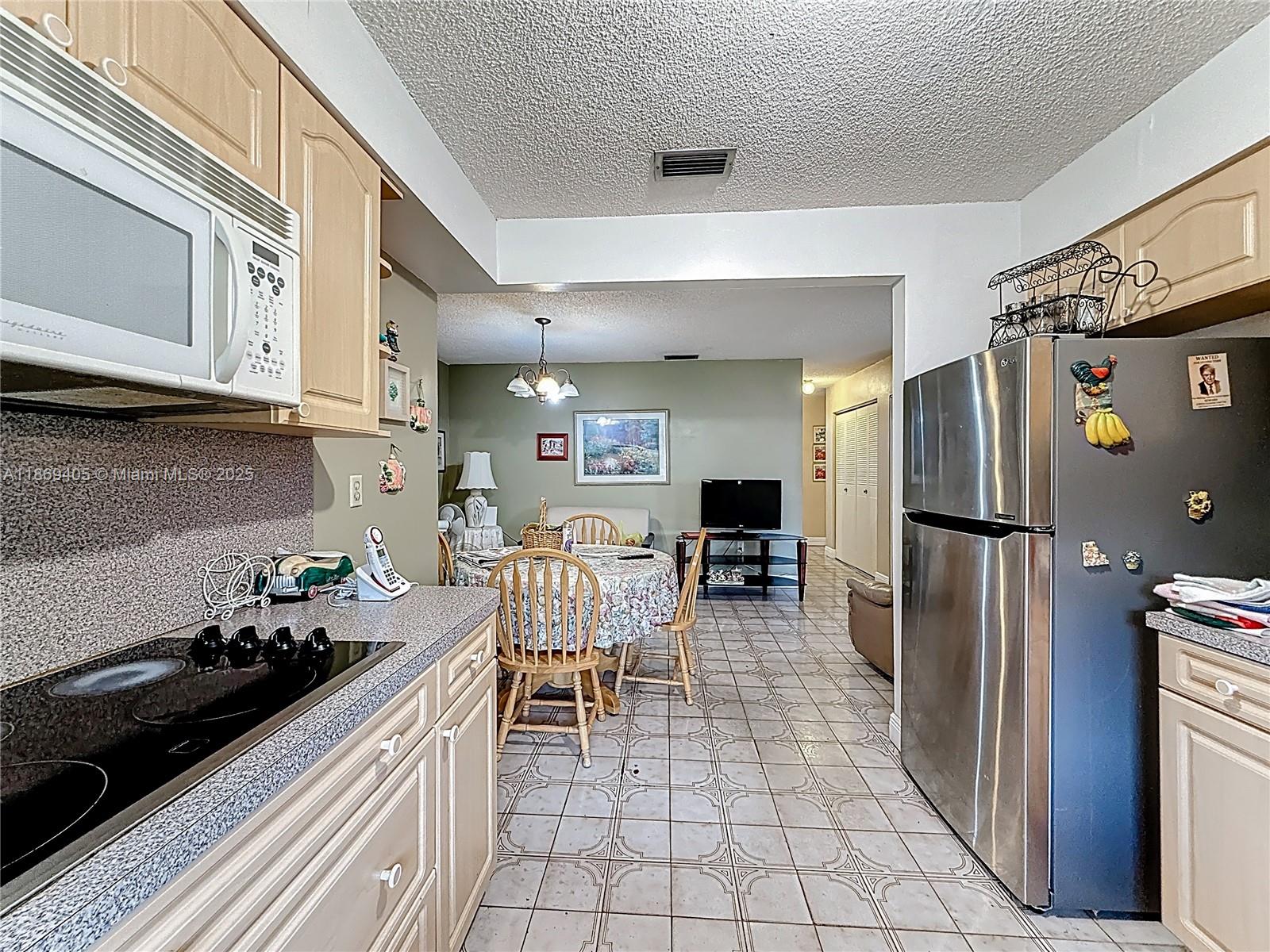See details / 2287 sq. ft. $ 2025-08-30 0 Photo