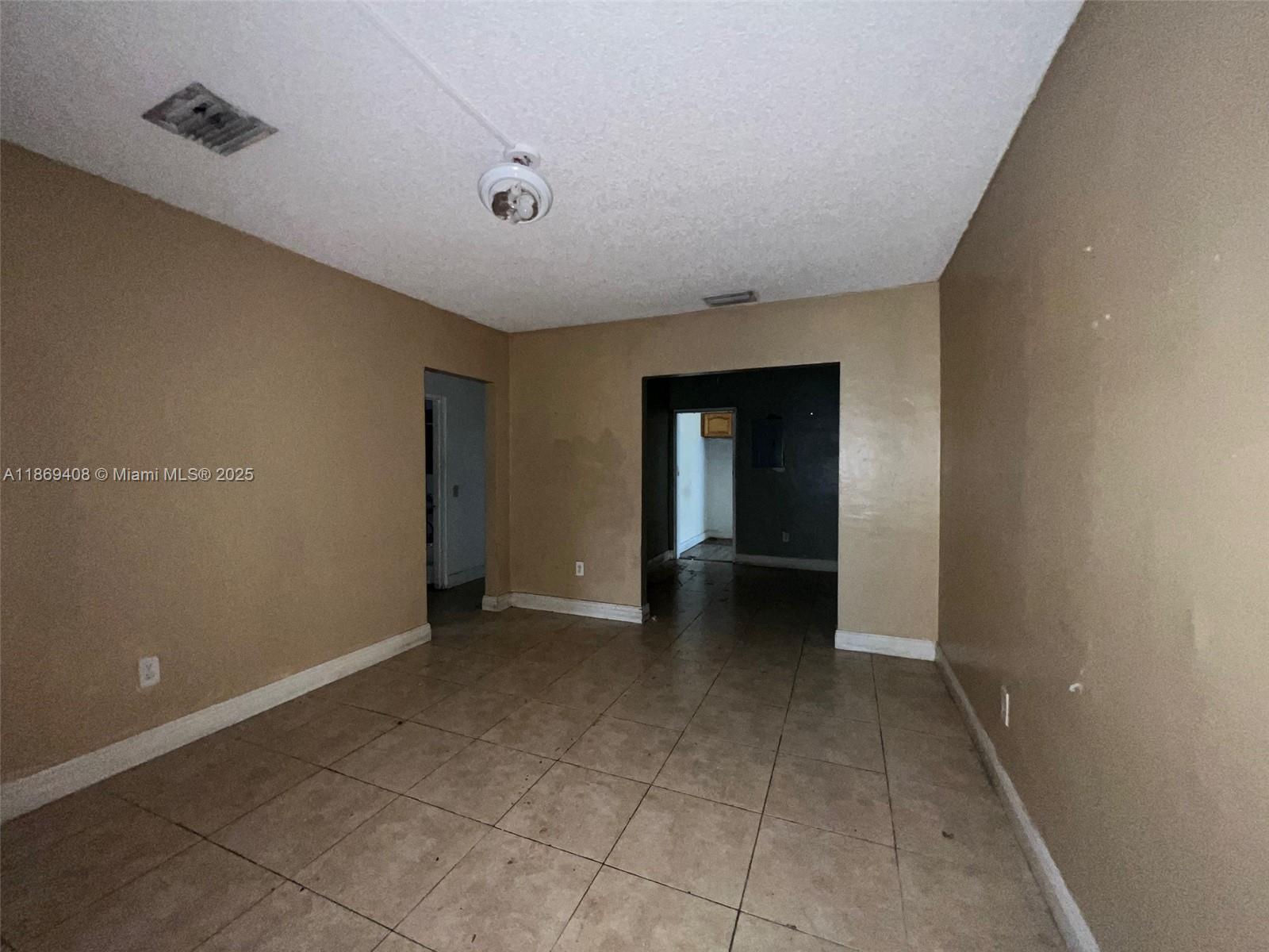 See details / 2688 sq. ft. $ 2025-08-30 0 Photo