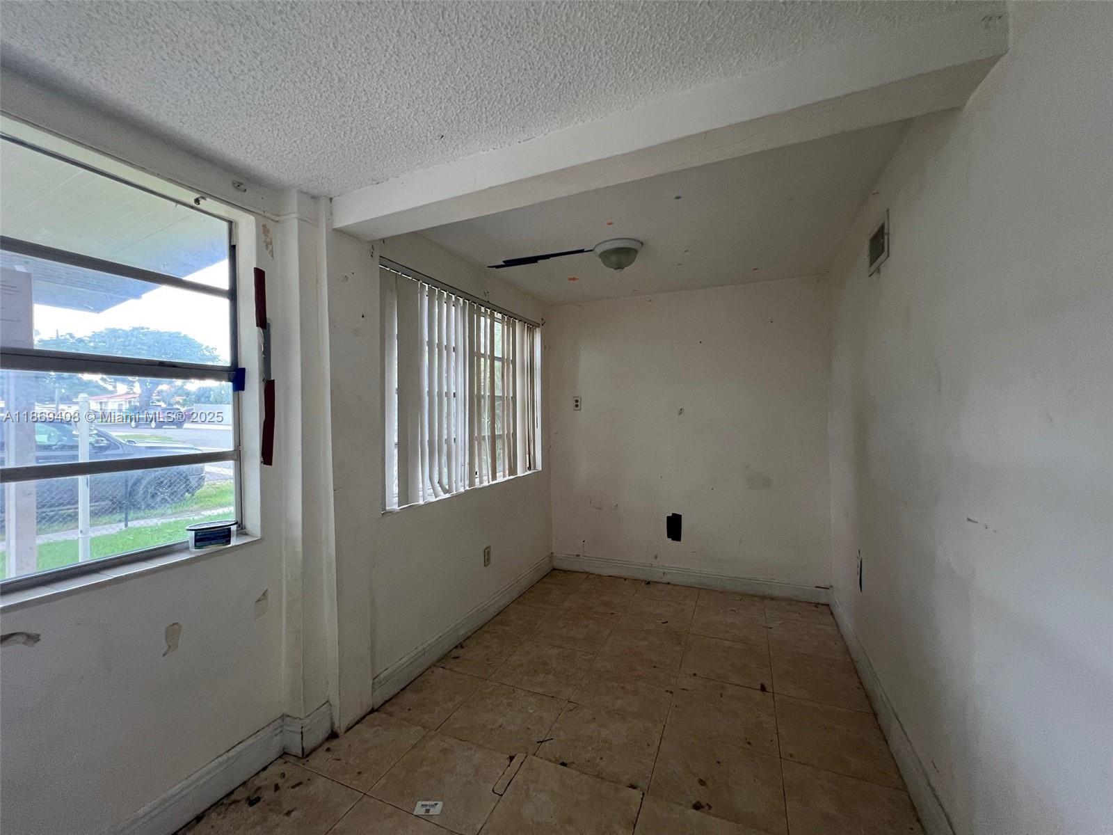 See details / 2688 sq. ft. $ 2025-08-30 0 Photo