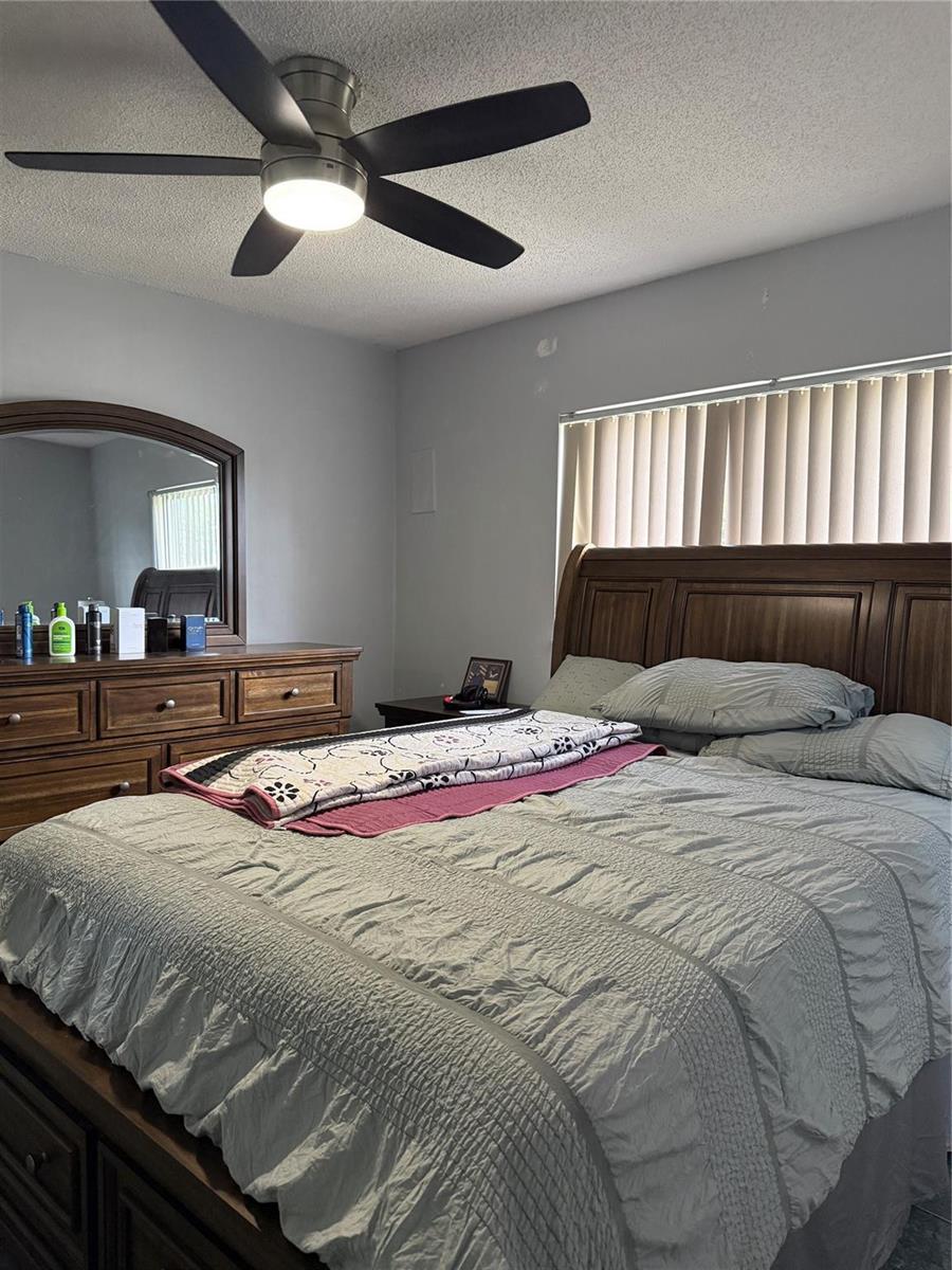 Ver detalles 8121 3 / 2 1218 sq. ft. $ 2026-06-16 0 foto