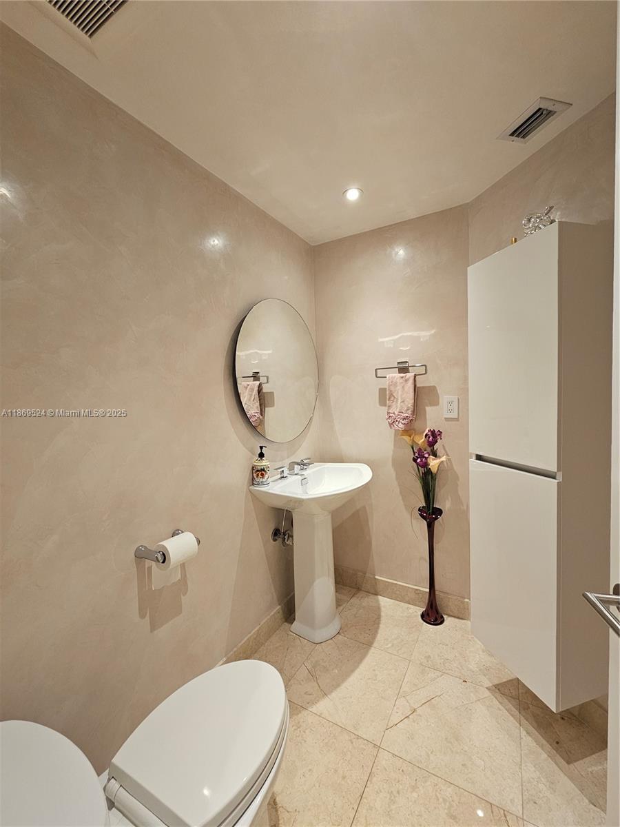 Photo of 3201 183rd St  #2607, Aventura, Florida, 33160 - 