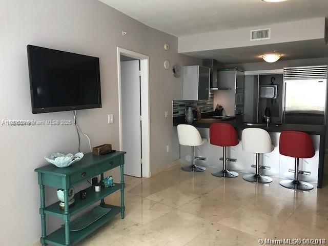 See details 1908 1 / 2 881 sq. ft. $ 2025-09-01 0 Photo