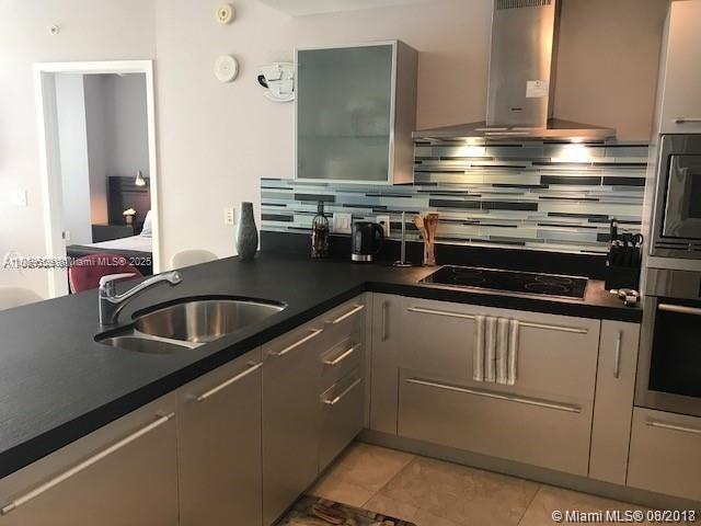 See details 1908 1 / 2 881 sq. ft. $ 2025-09-01 0 Photo
