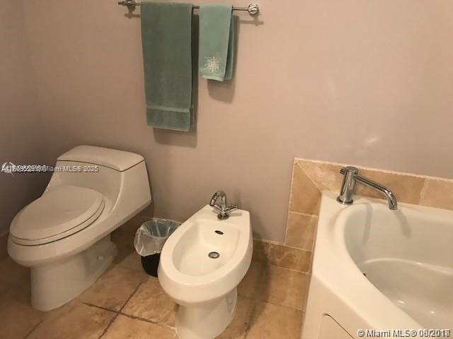 See details 1908 1 / 2 881 sq. ft. $ 2025-09-01 0 Photo