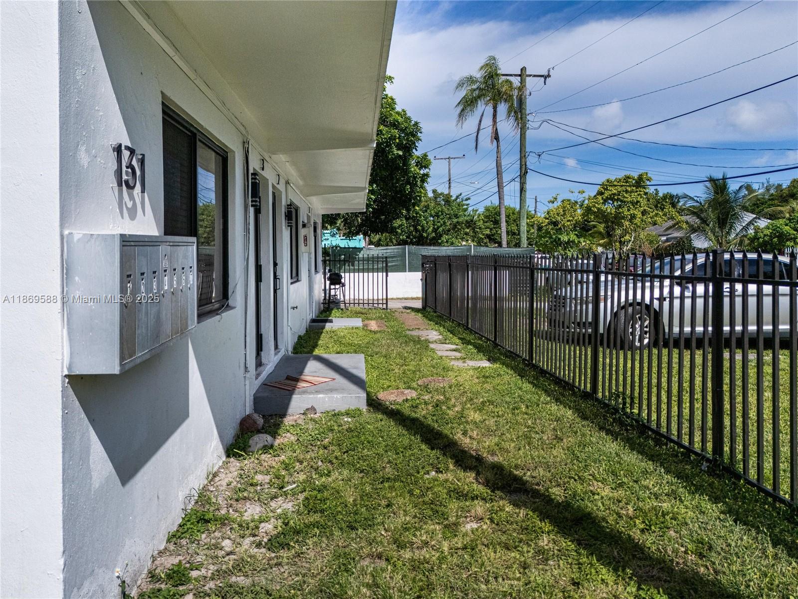See details / 6090 sq. ft. $ 2025-08-30 0 Photo