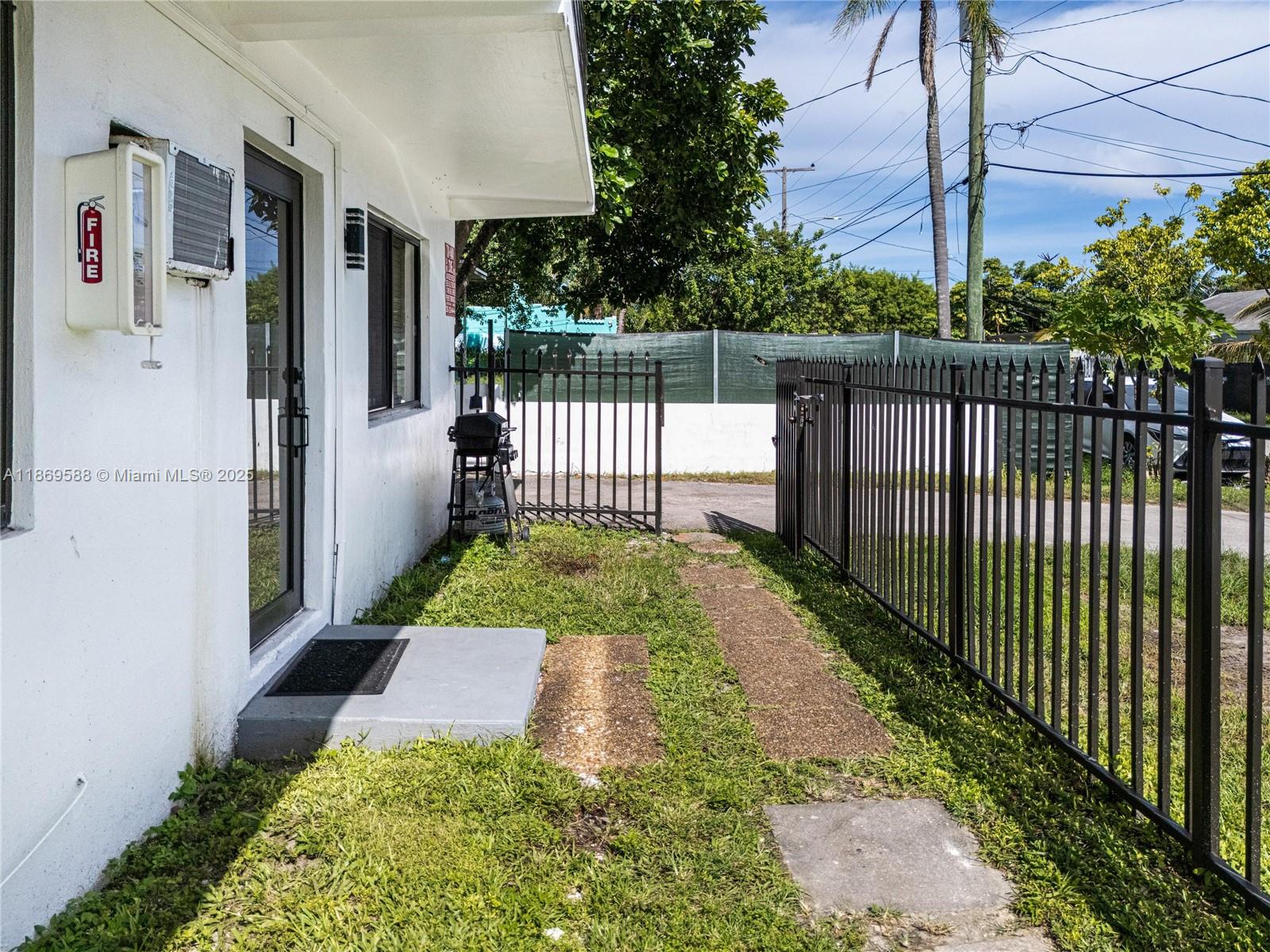 See details / 6090 sq. ft. $ 2025-08-30 0 Photo