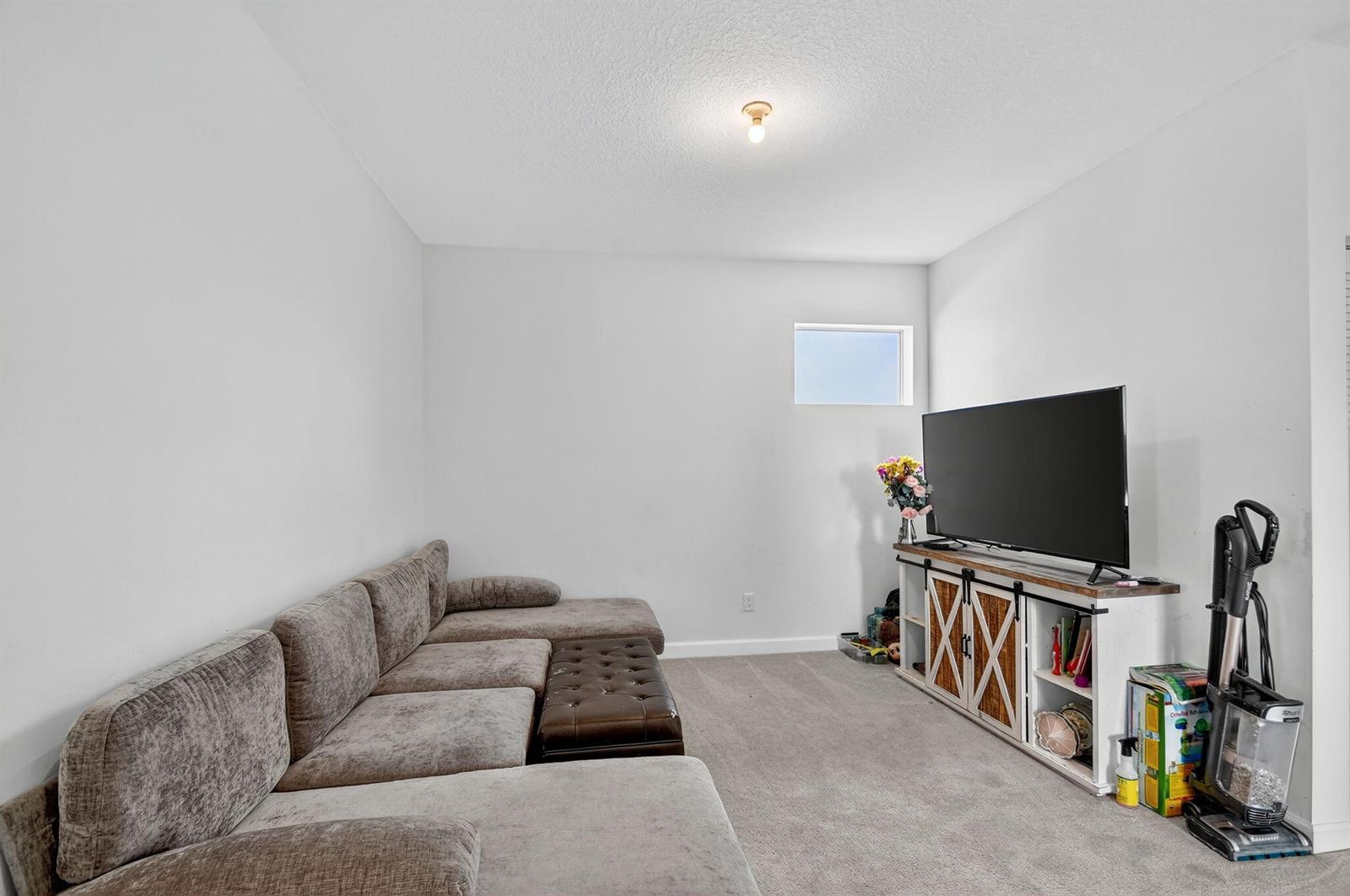 Ver detalles 19113 5 / 2869 sq. ft. $ 2026-05-27 0 foto