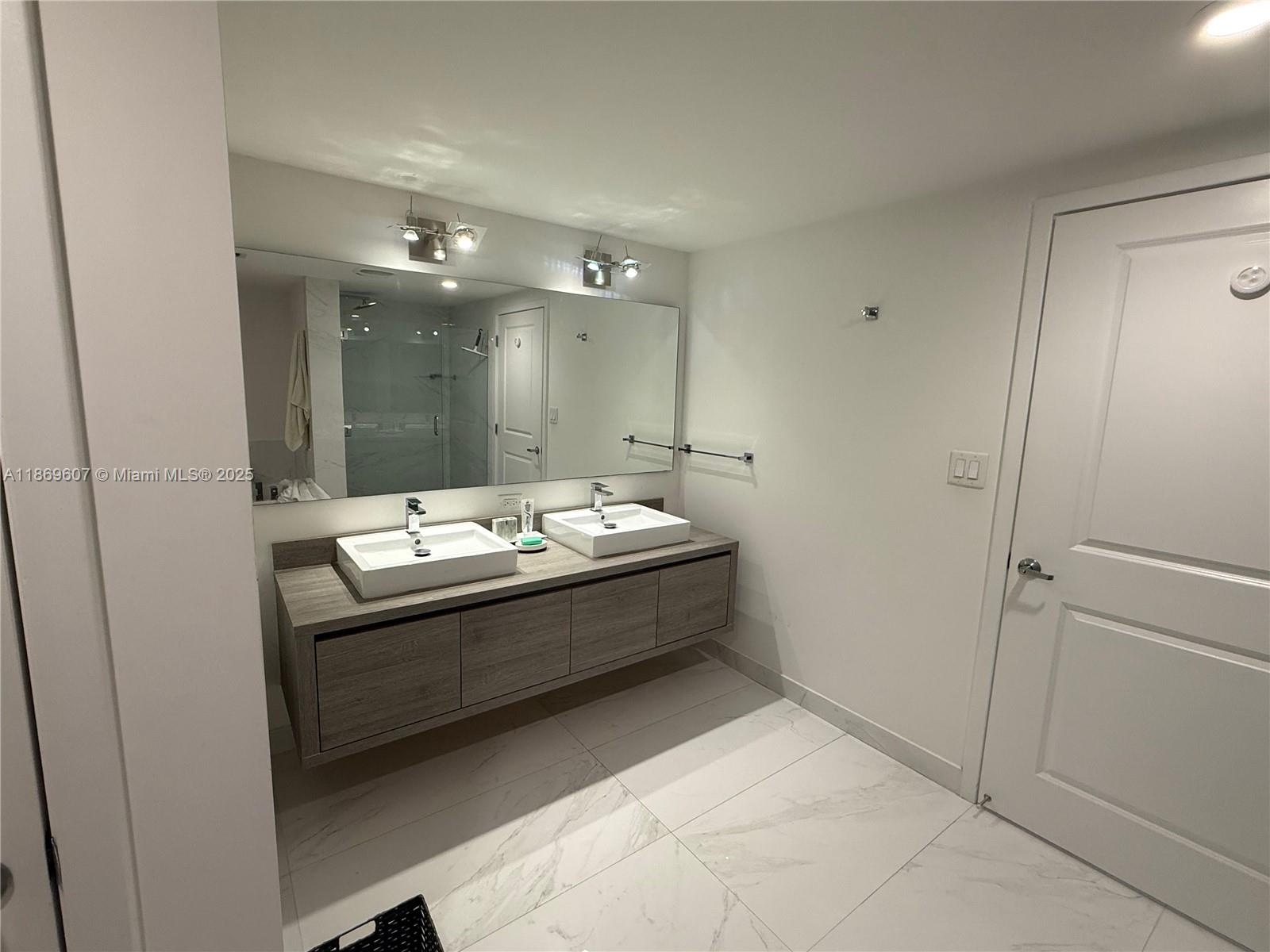 Photo of 400 Sunny Isles Blvd  #1021, Sunny Isles Beach, Florida, 33160 - 