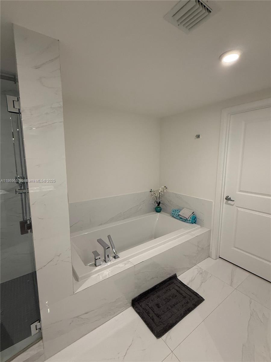 Photo of 400 Sunny Isles Blvd  #1021, Sunny Isles Beach, Florida, 33160 - 