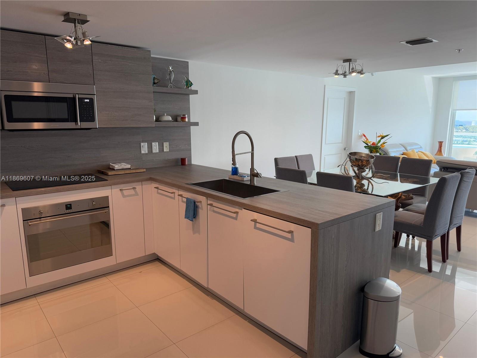 Photo of 400 Sunny Isles Blvd #1021, Sunny Isles Beach, Florida, 33160 -