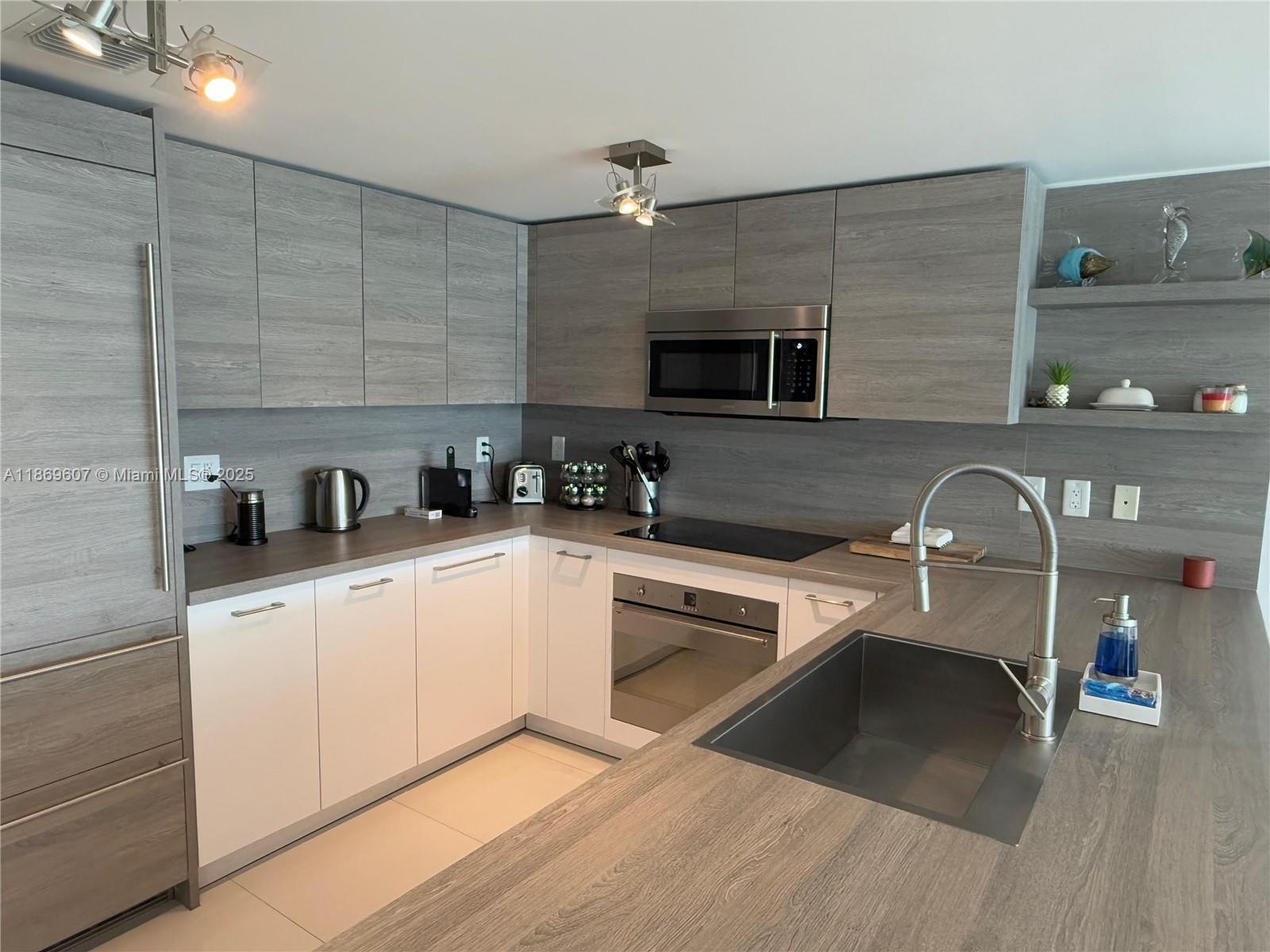Photo of 400 Sunny Isles Blvd #1021, Sunny Isles Beach, Florida, 33160 -