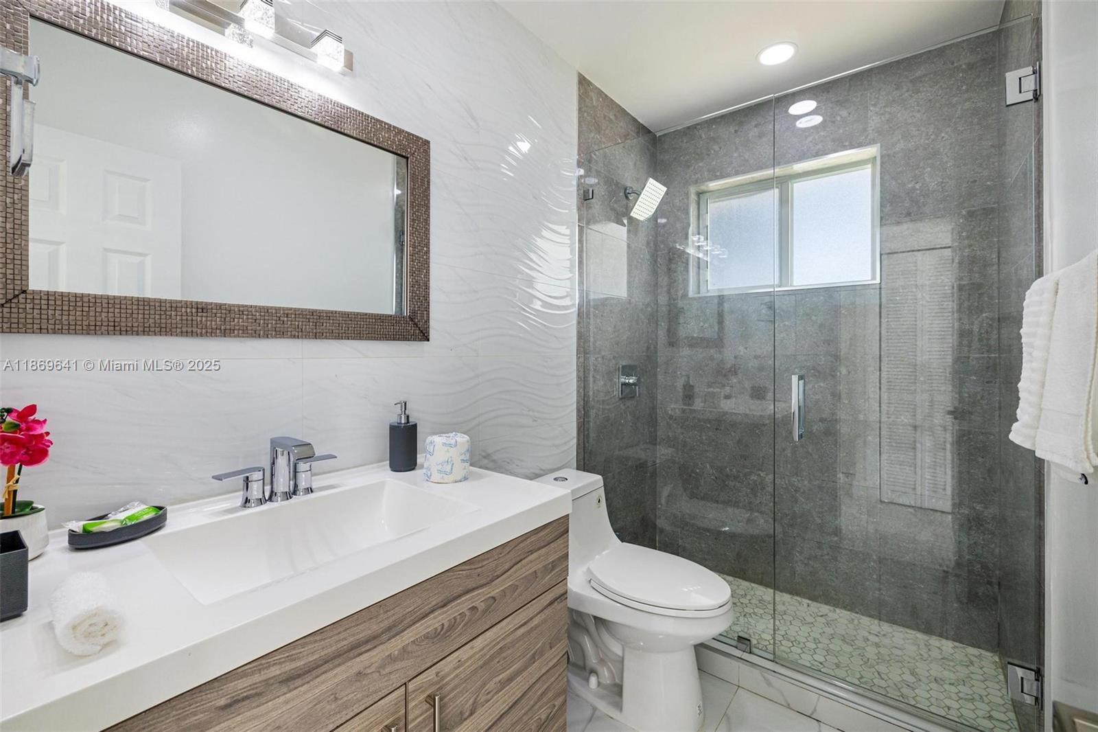 See details / 1505 sq. ft. $ 2025-08-31 0 Photo