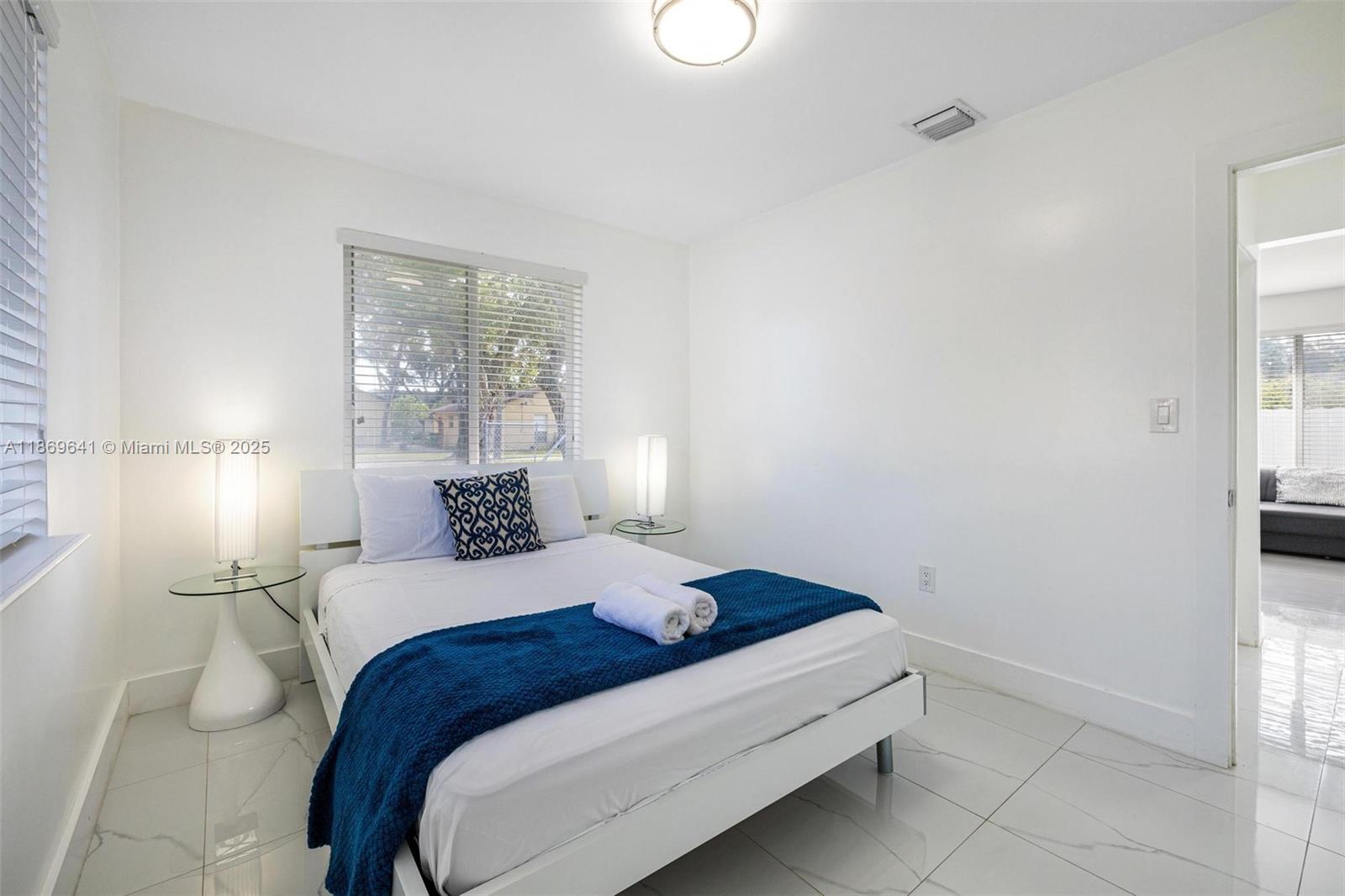 See details / 1505 sq. ft. $ 2025-08-31 0 Photo
