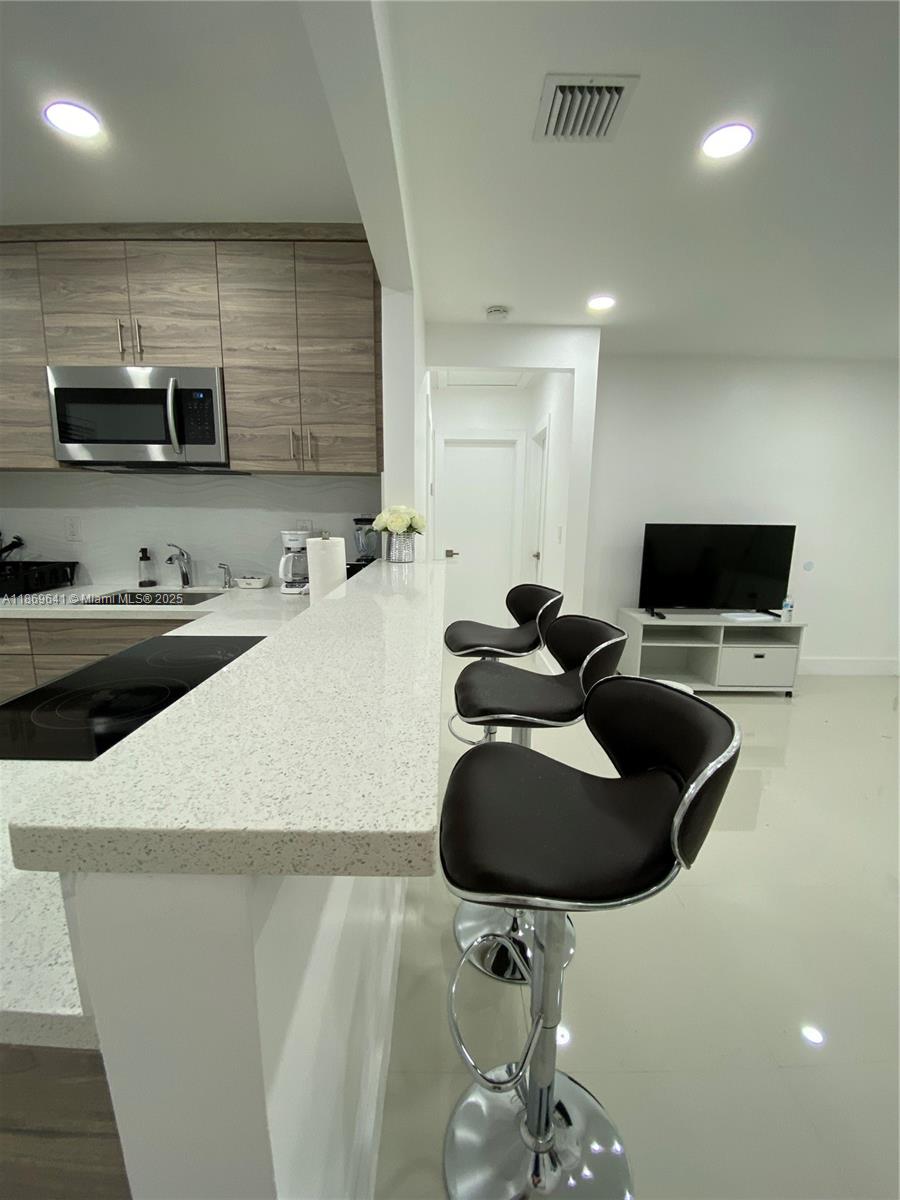 See details / 1505 sq. ft. $ 2025-08-31 0 Photo
