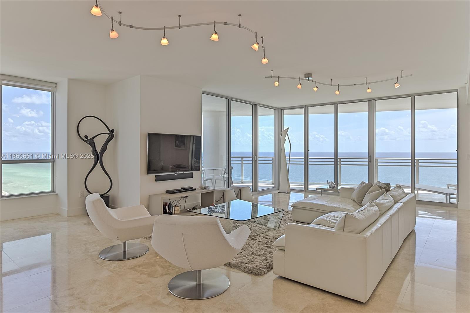 Photo of 3535 OCEAN DR  #2002, Hollywood, Florida, 33019 - 