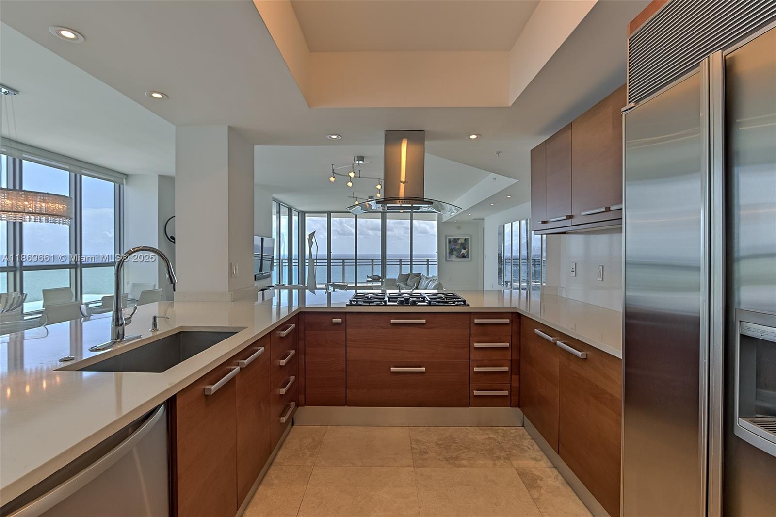 Photo of 3535 OCEAN DR  #2002, Hollywood, Florida, 33019 - 