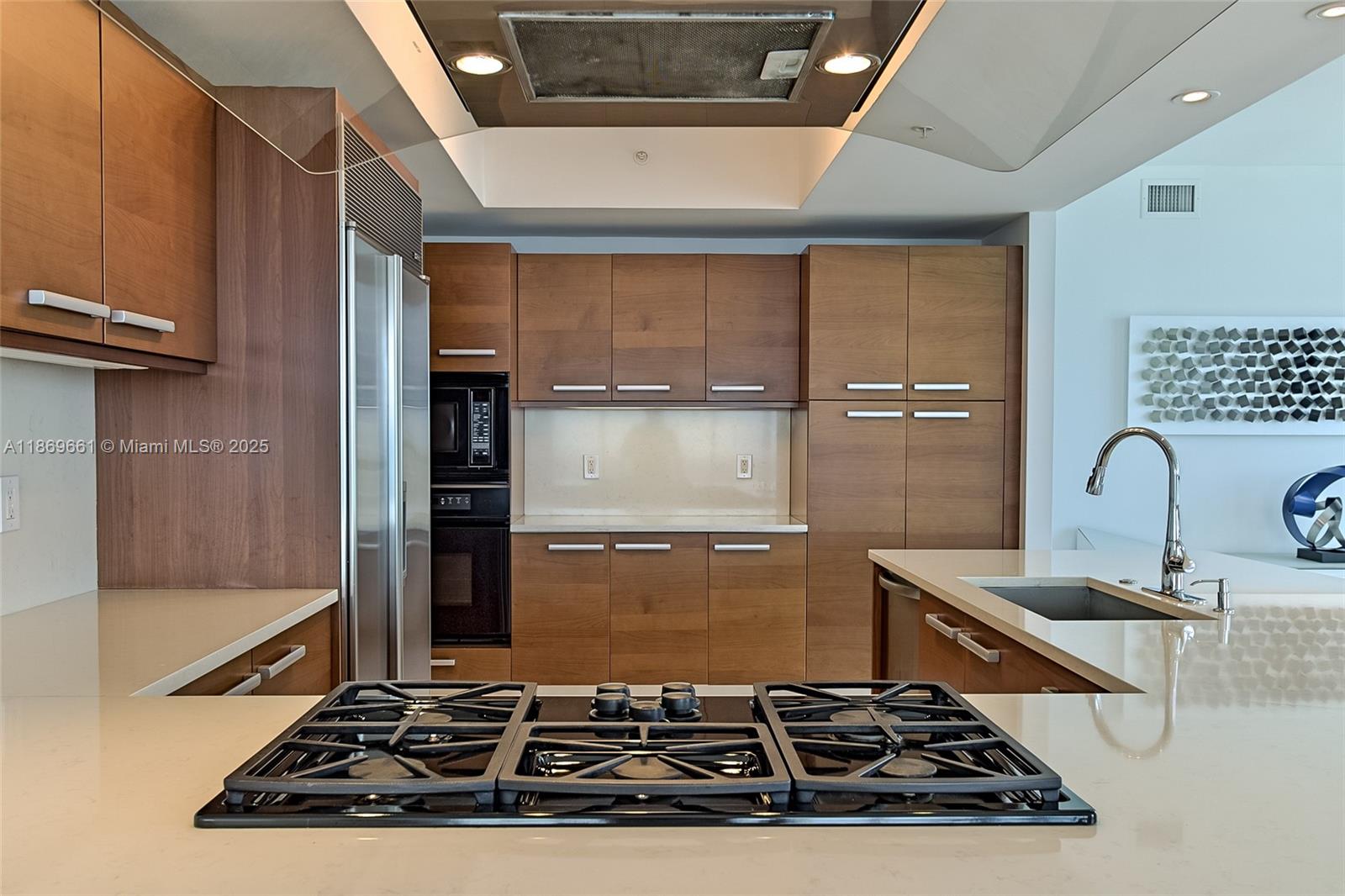 Photo of 3535 OCEAN DR  #2002, Hollywood, Florida, 33019 - 