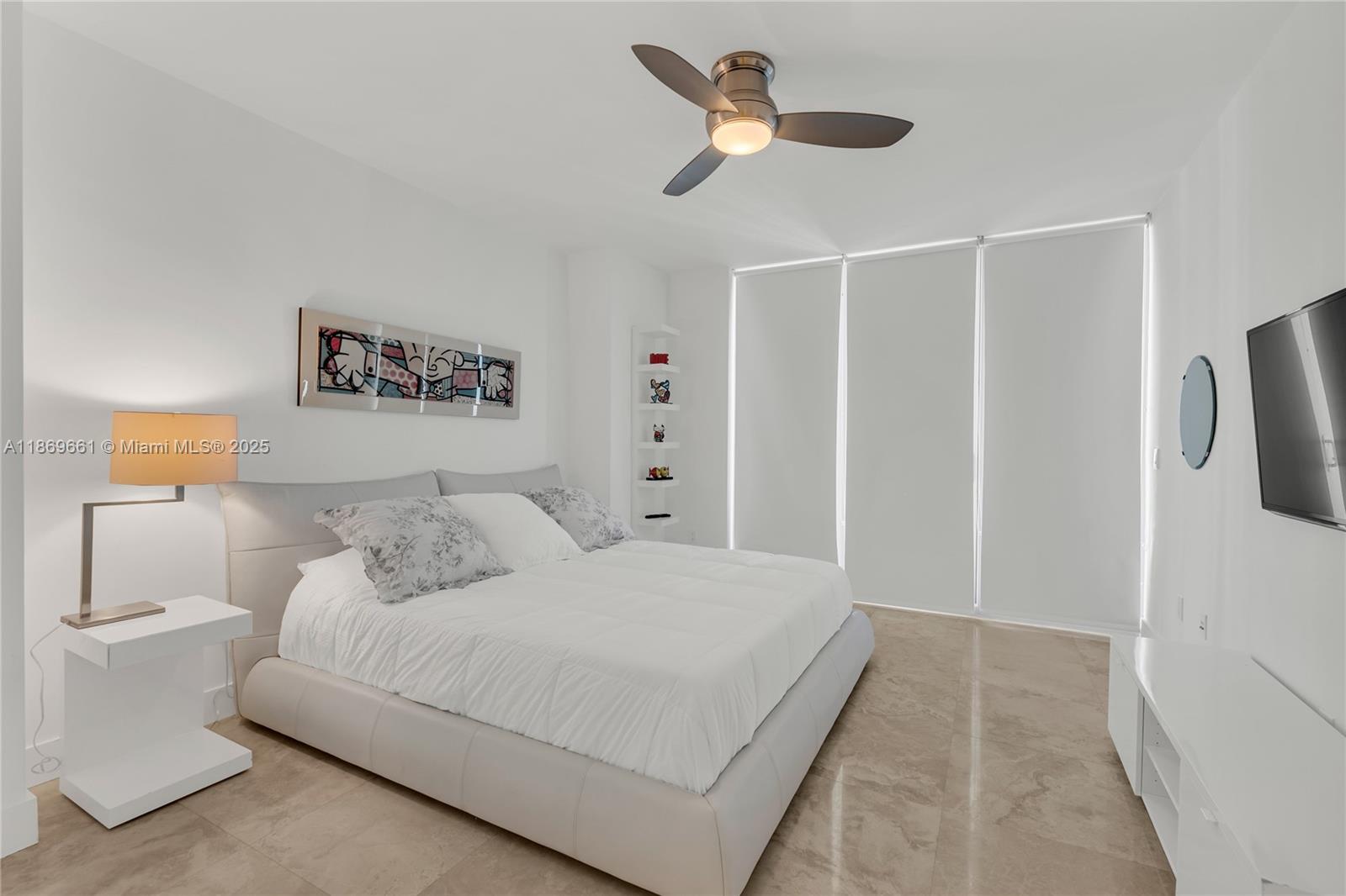 Photo of 3535 OCEAN DR  #2002, Hollywood, Florida, 33019 - 