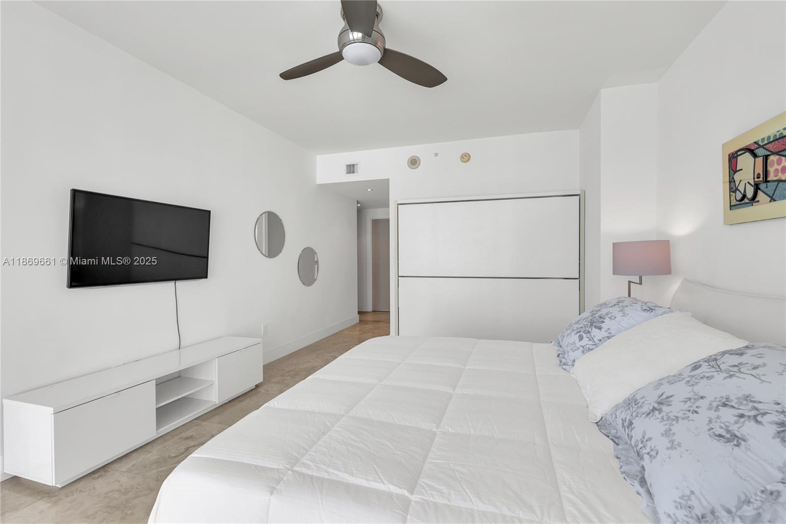 Photo of 3535 OCEAN DR  #2002, Hollywood, Florida, 33019 - 