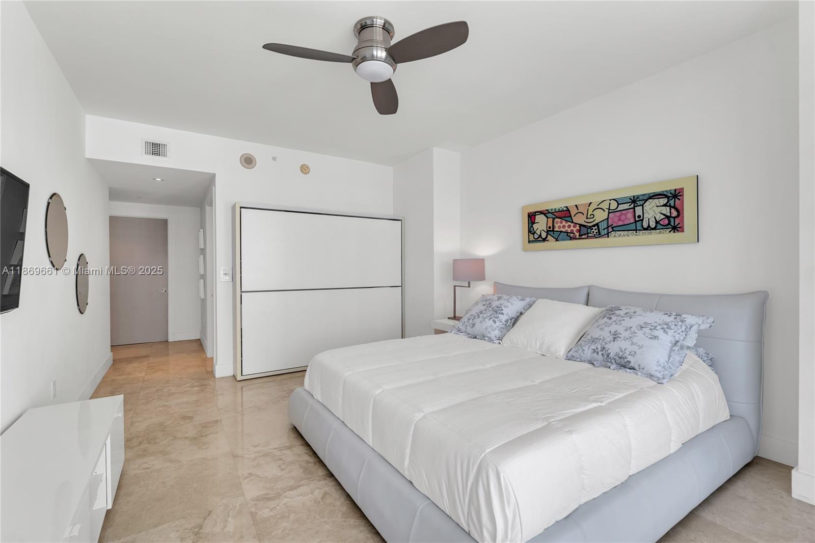 Photo of 3535 OCEAN DR  #2002, Hollywood, Florida, 33019 - 