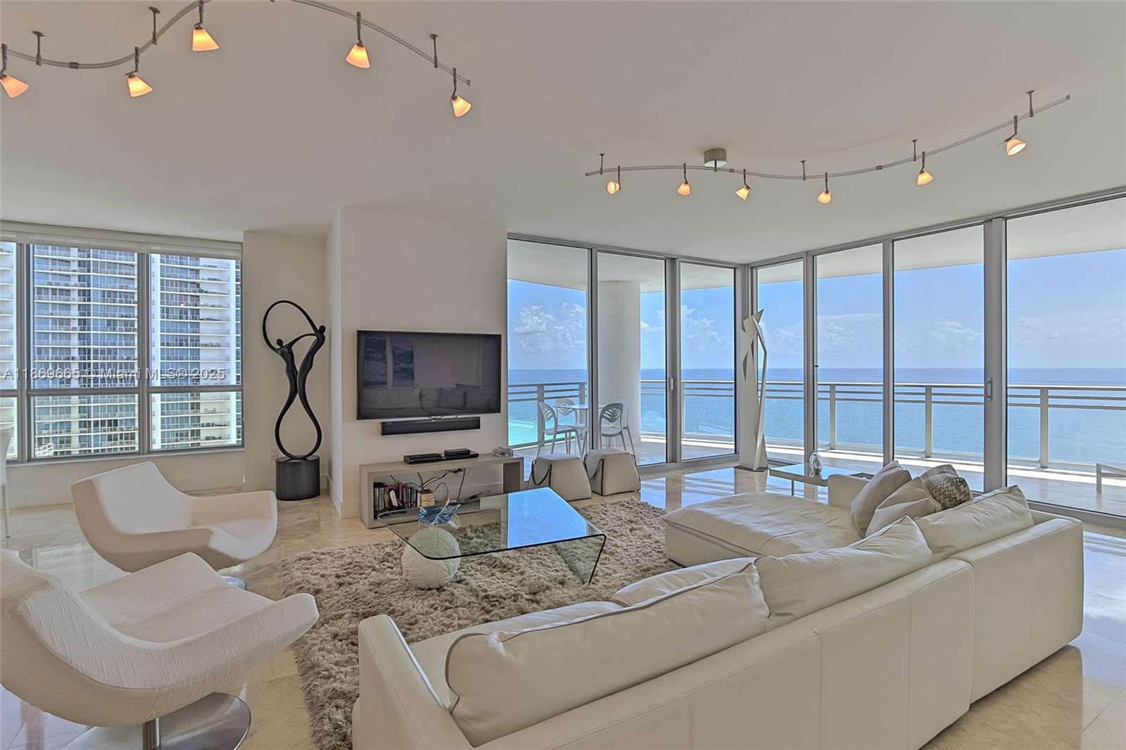 Photo of 3535 OCEAN DR  #2002, Hollywood, Florida, 33019 - 