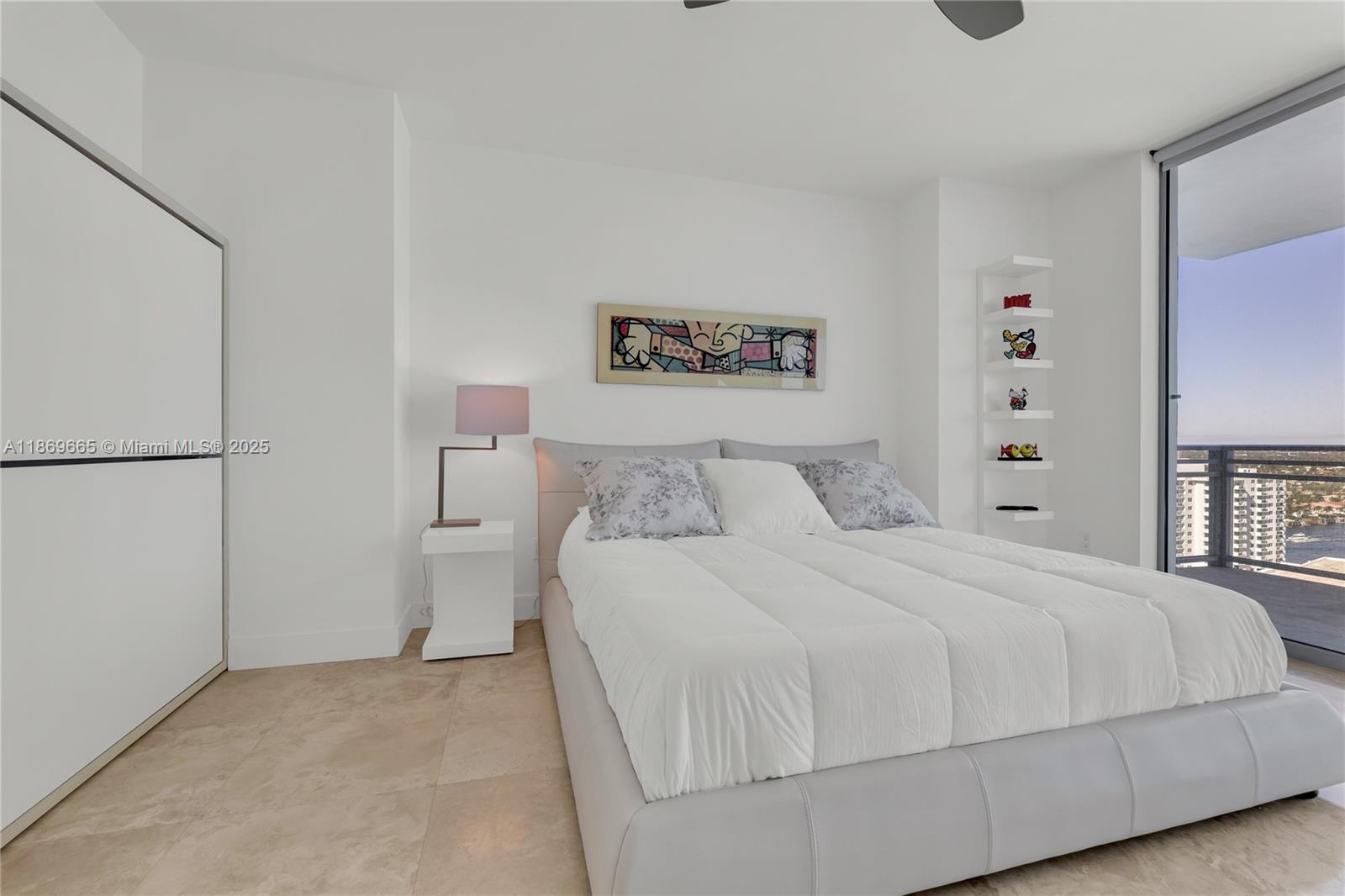 Photo of 3535 OCEAN DR  #2002, Hollywood, Florida, 33019 - 