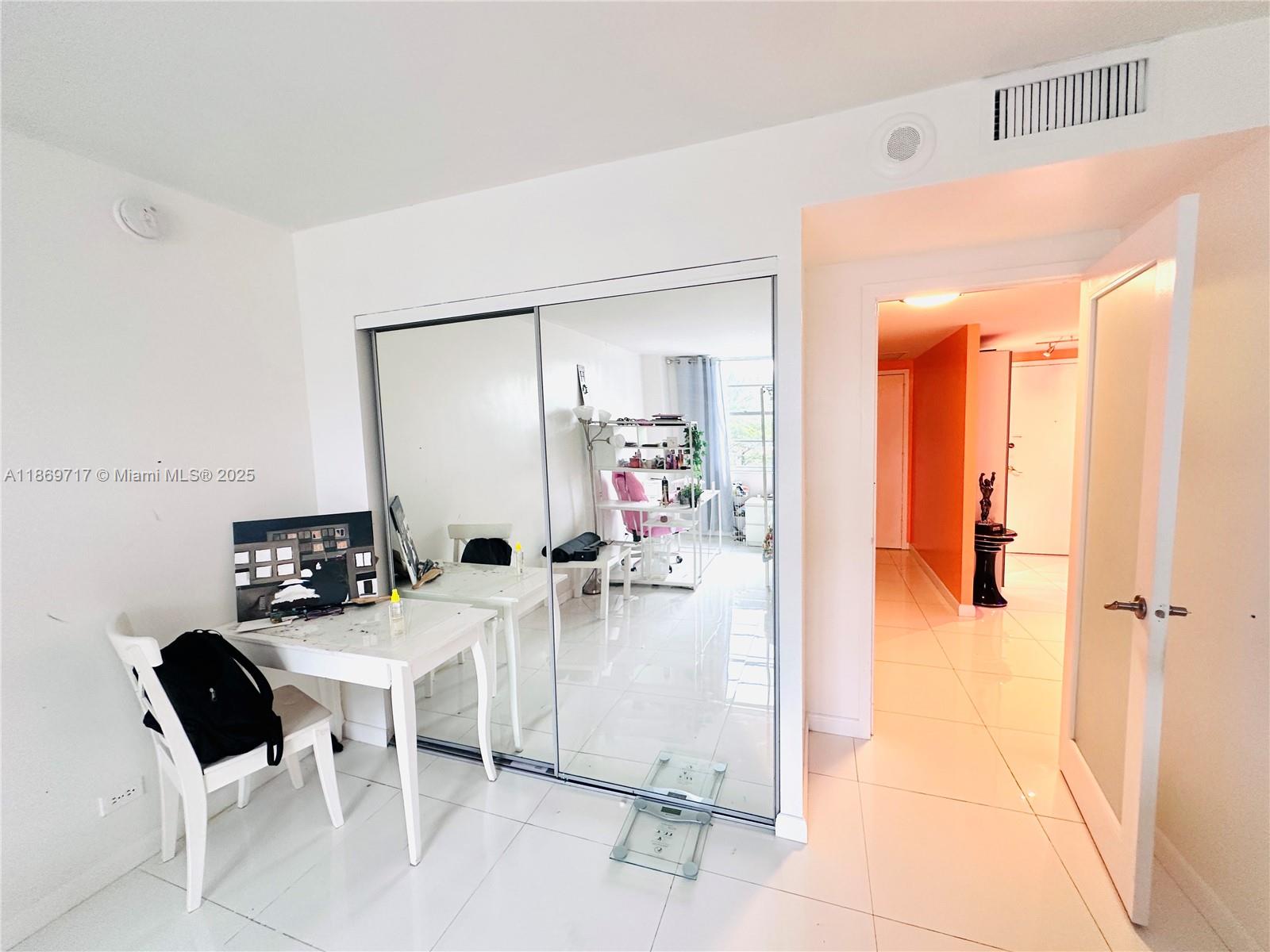 See details 216 2 / 2 1544 sq. ft. $ 2025-08-31 0 Photo