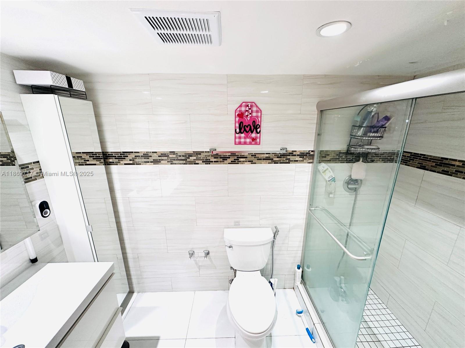 See details 216 2 / 2 1544 sq. ft. $ 2025-08-31 0 Photo