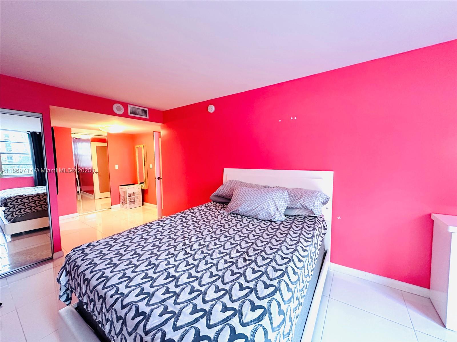 See details 216 2 / 2 1544 sq. ft. $ 2025-08-31 0 Photo