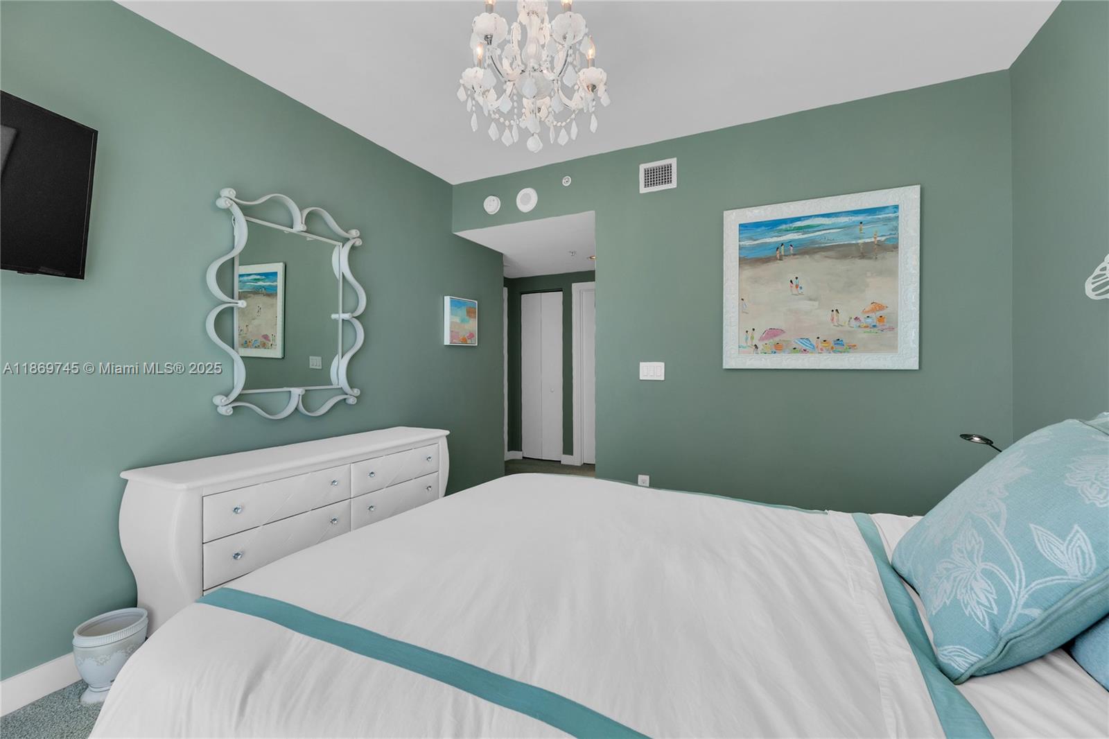 Photo of 3535 Ocean Dr  #1405, Hollywood, Florida, 33019 - 2ND GUEST BEDROOM