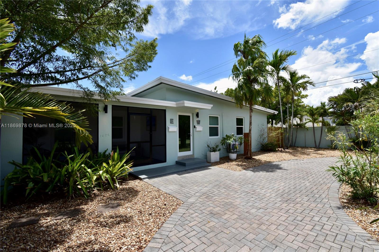 See details / 1244 sq. ft. $ 2025-09-01 0 Photo