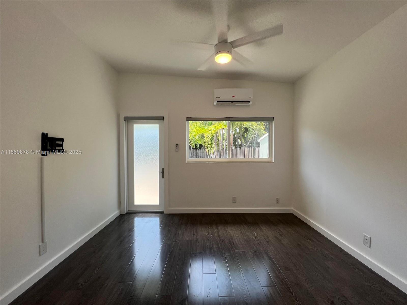 See details / 1244 sq. ft. $ 2025-09-01 0 Photo