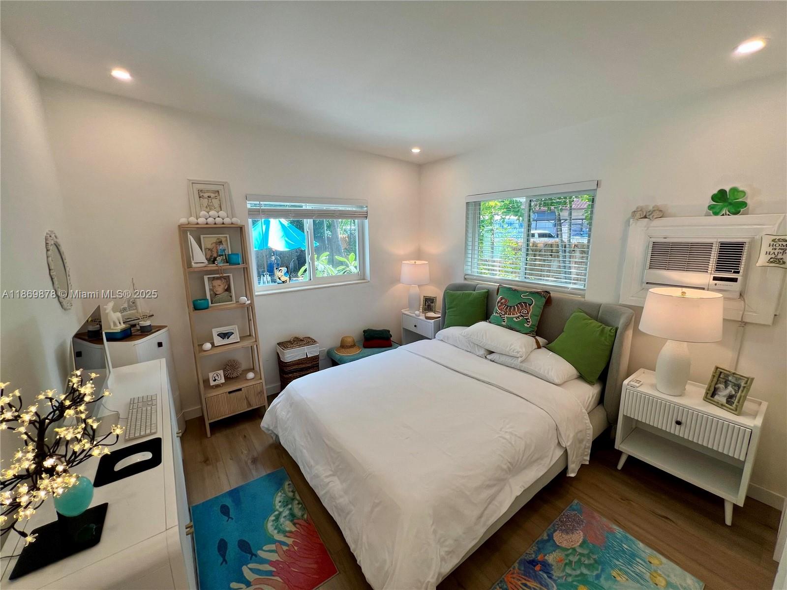 See details / 1244 sq. ft. $ 2025-09-01 0 Photo