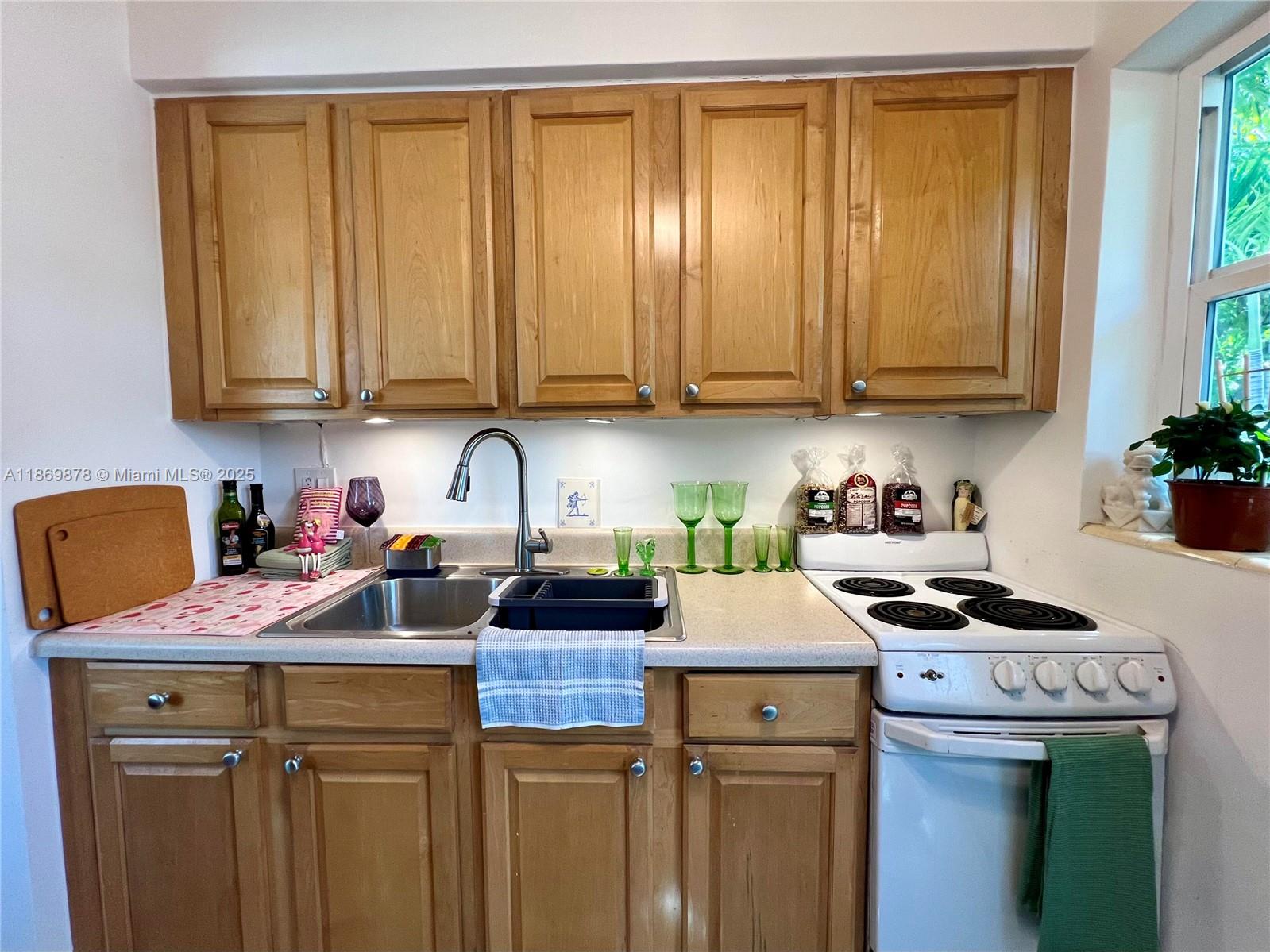 See details / 1244 sq. ft. $ 2025-09-01 0 Photo