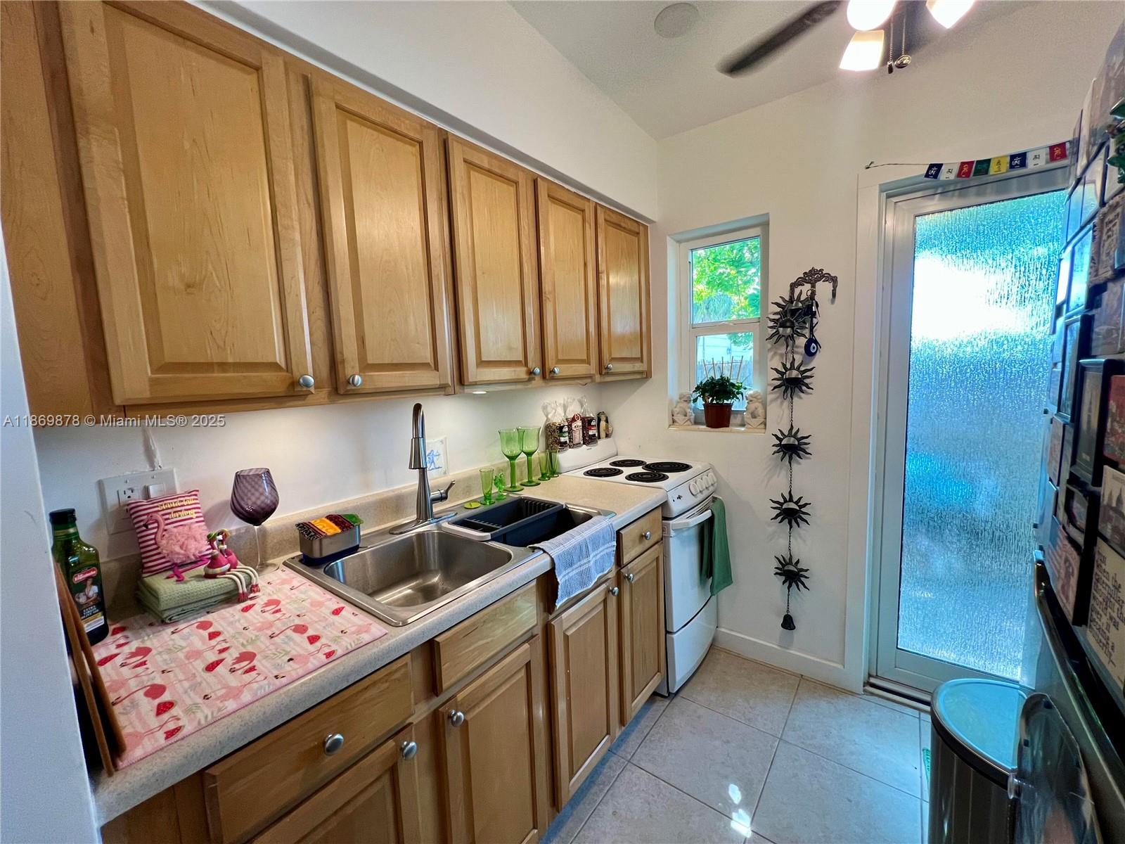 See details / 1244 sq. ft. $ 2025-09-01 0 Photo