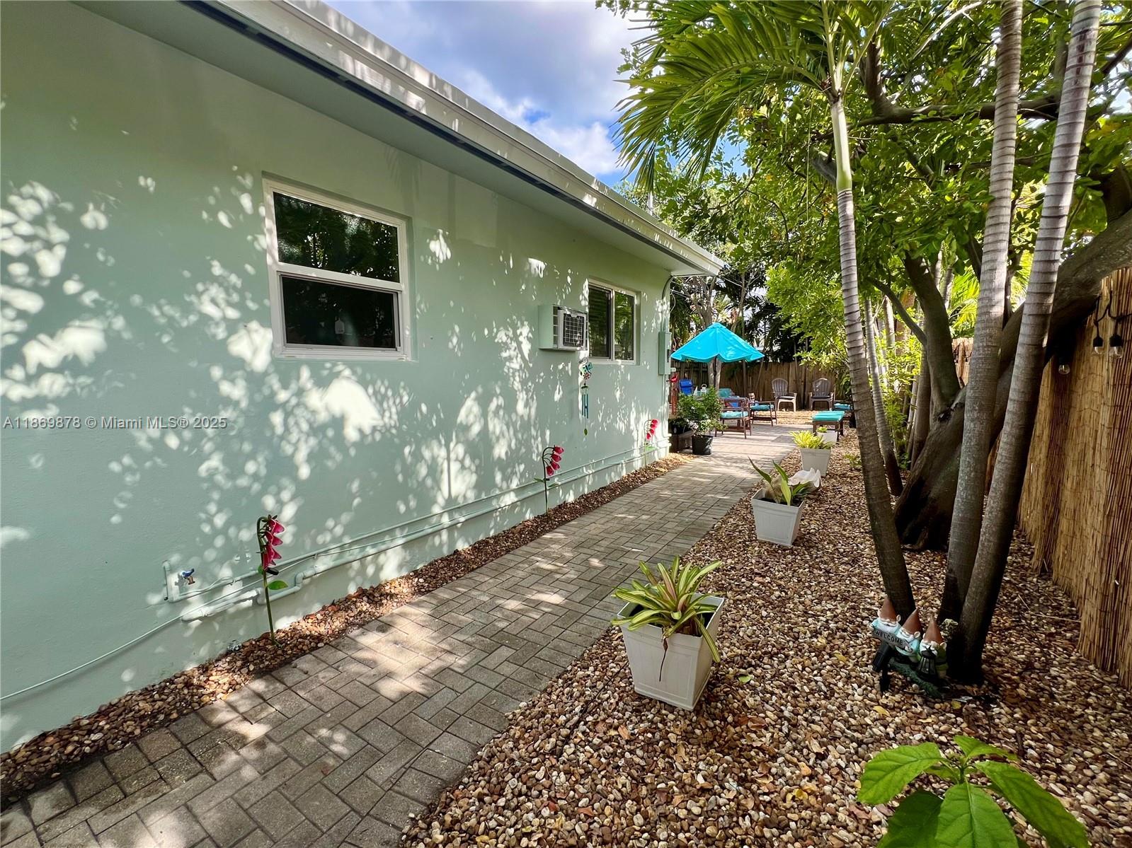 See details / 1244 sq. ft. $ 2025-09-01 0 Photo