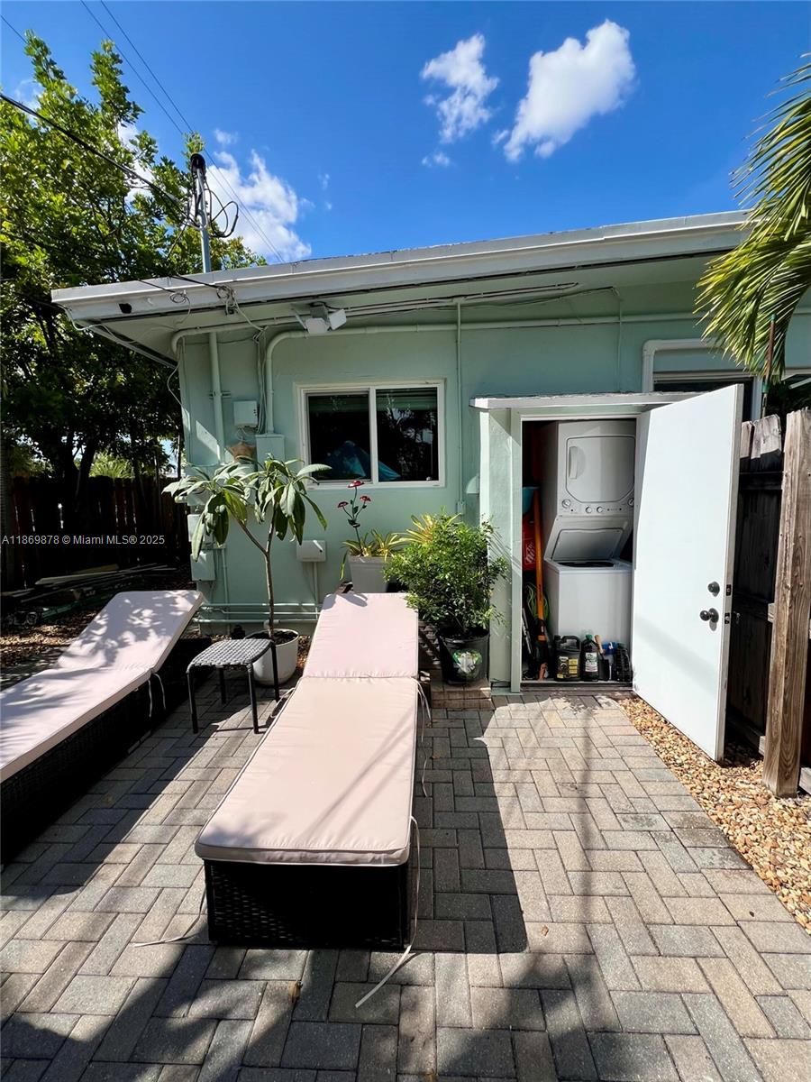 See details / 1244 sq. ft. $ 2025-09-01 0 Photo
