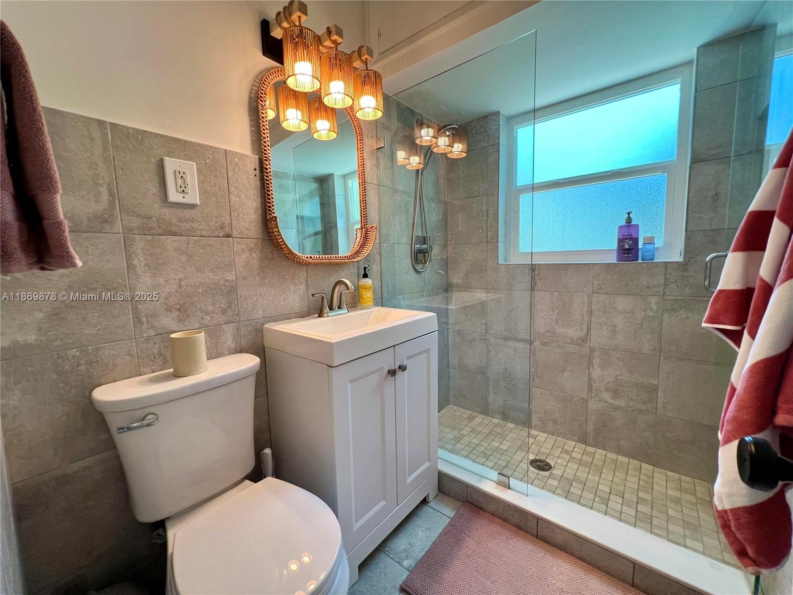 See details / 1244 sq. ft. $ 2025-09-01 0 Photo
