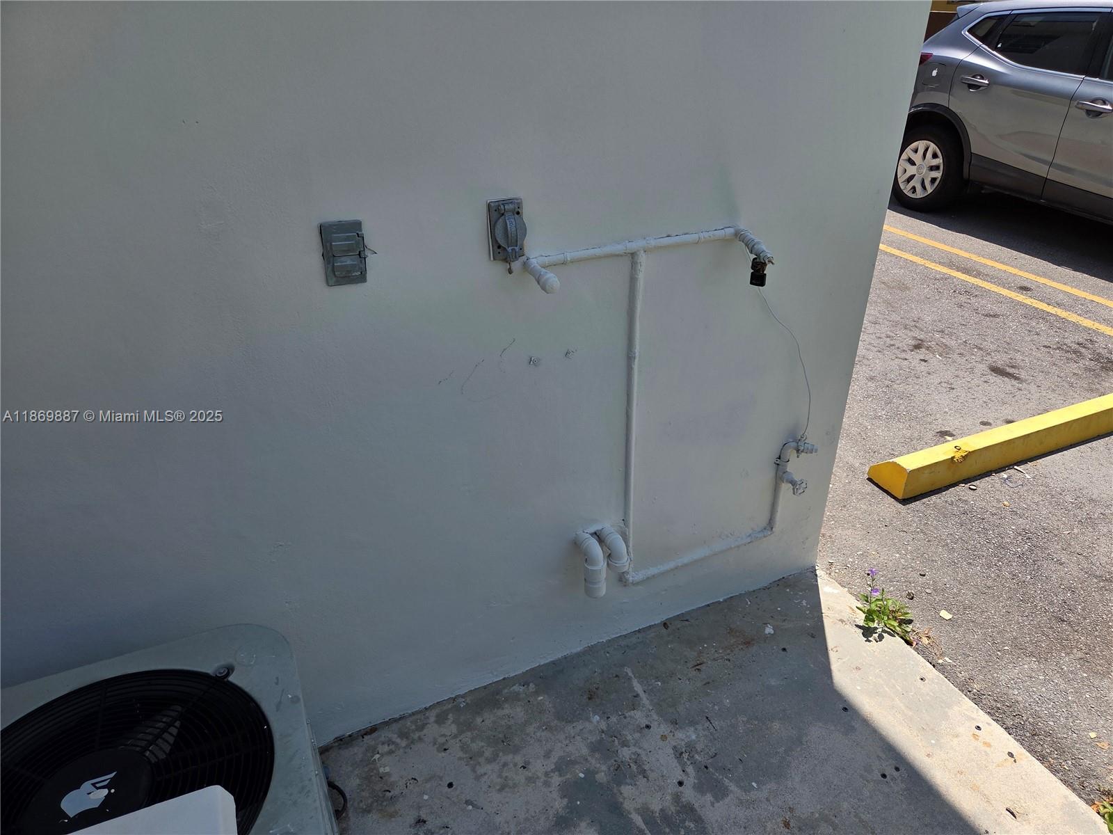 See details / 3000 sq. ft. $ 2025-09-01 0 Photo