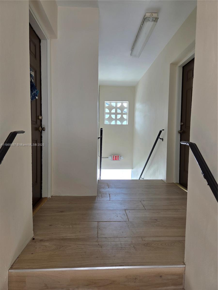 See details / 3000 sq. ft. $ 2025-09-01 0 Photo
