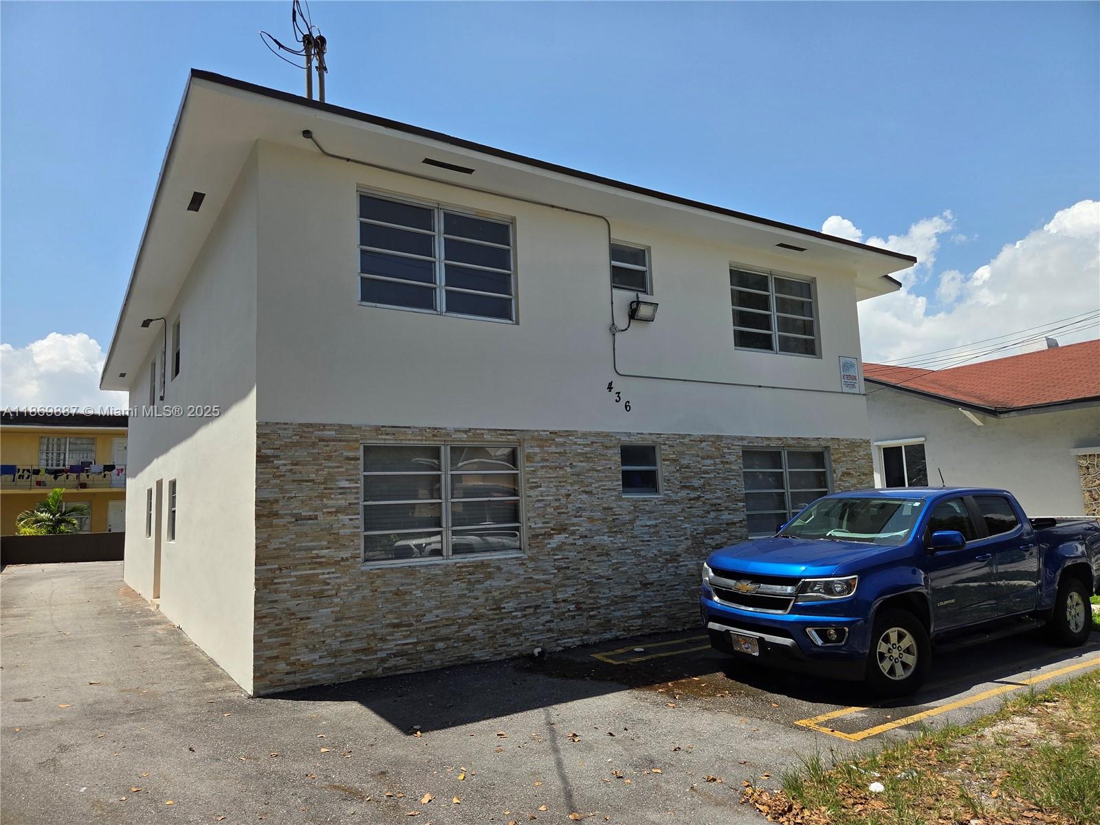 See details / 3000 sq. ft. $ 2025-09-01 0 Photo