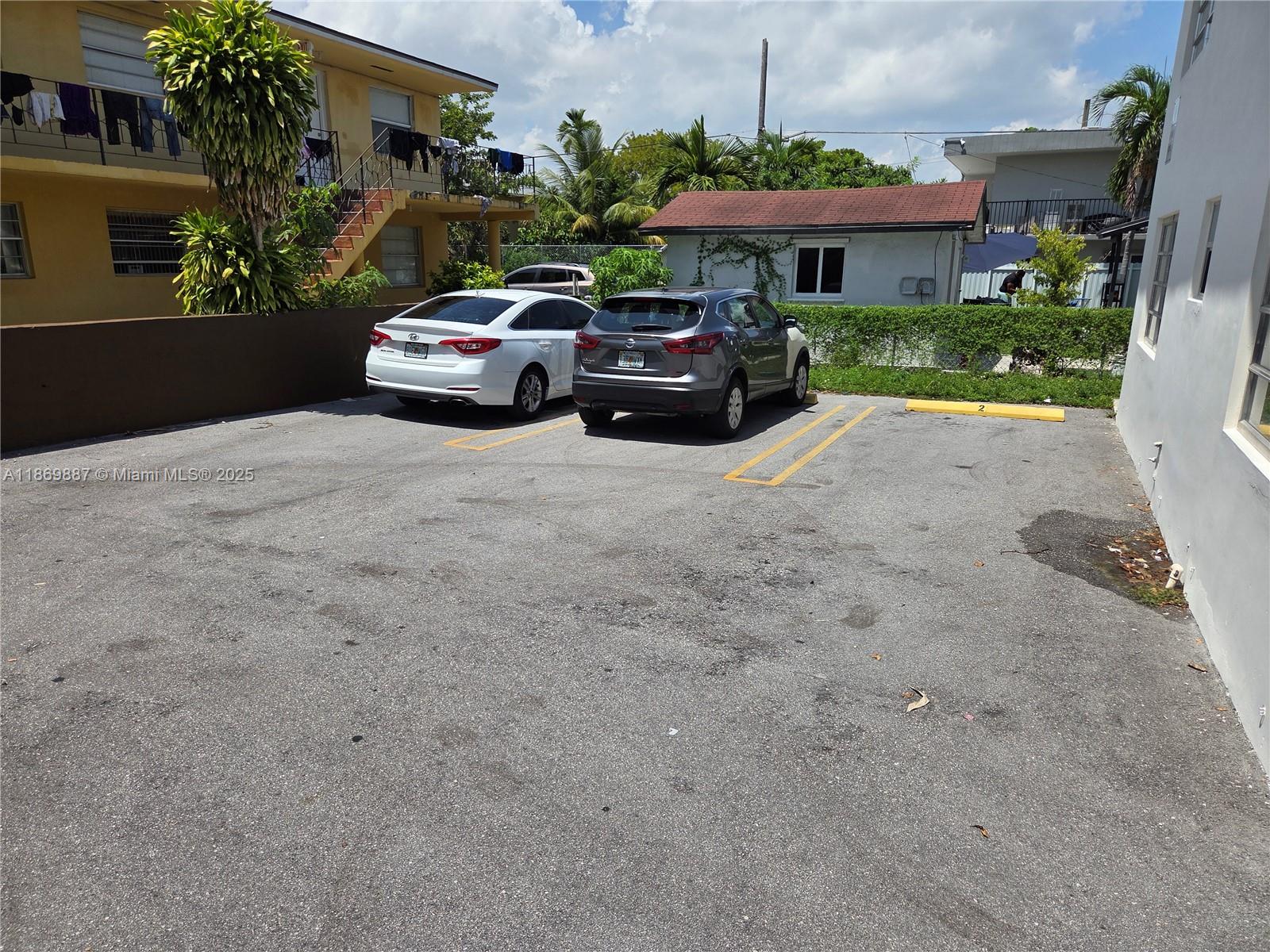 See details / 3000 sq. ft. $ 2025-09-01 0 Photo