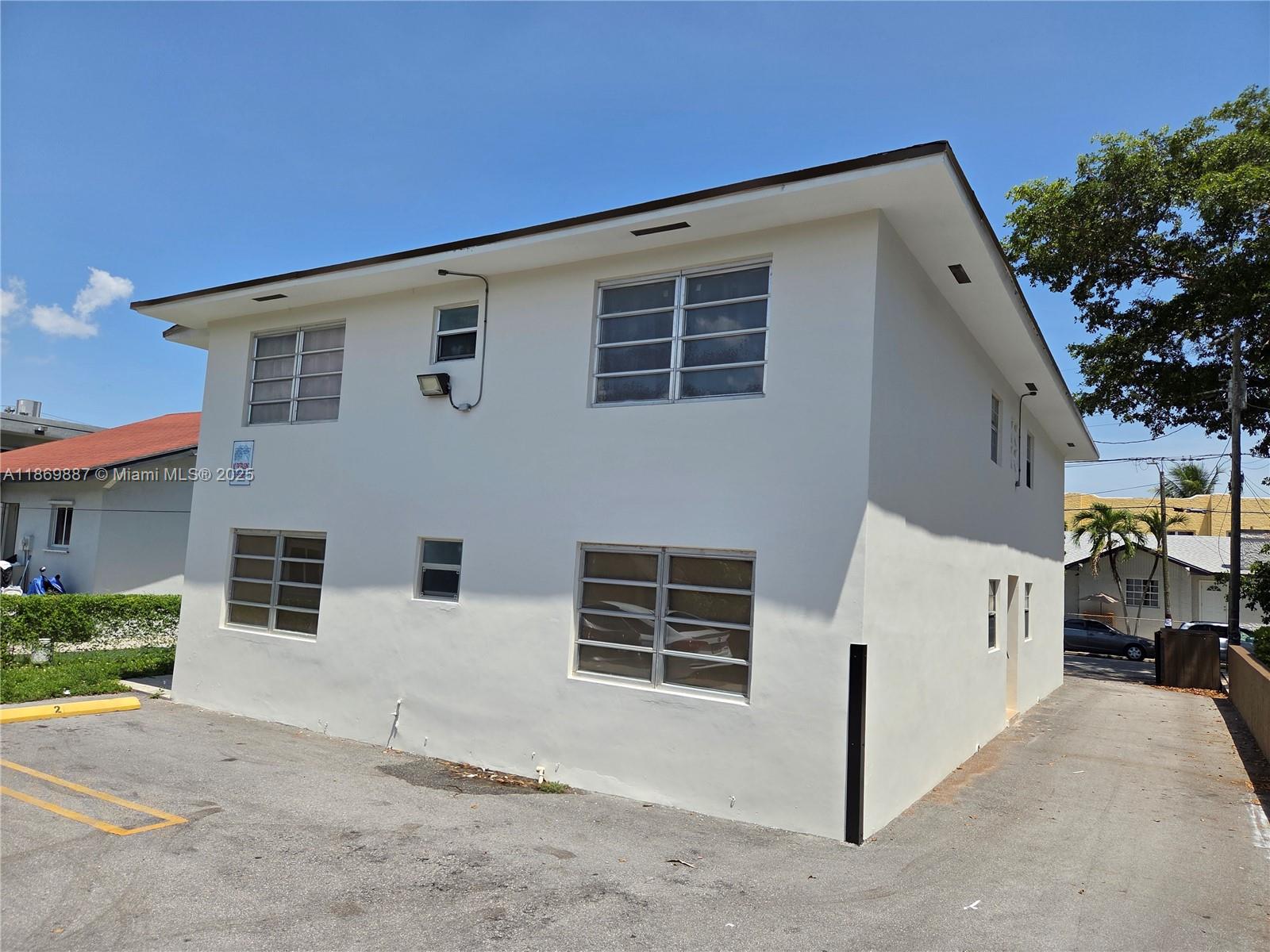 See details / 3000 sq. ft. $ 2025-09-01 0 Photo