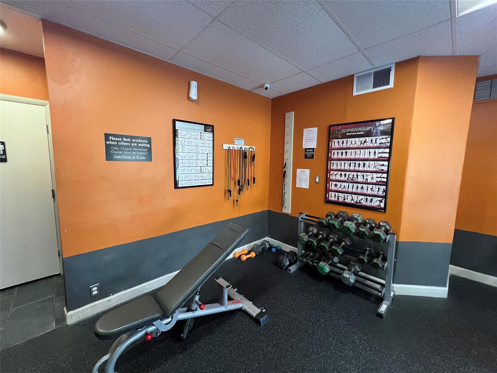 306 1 / 1 690 sq. ft. $ 2026-06-15 0 foto