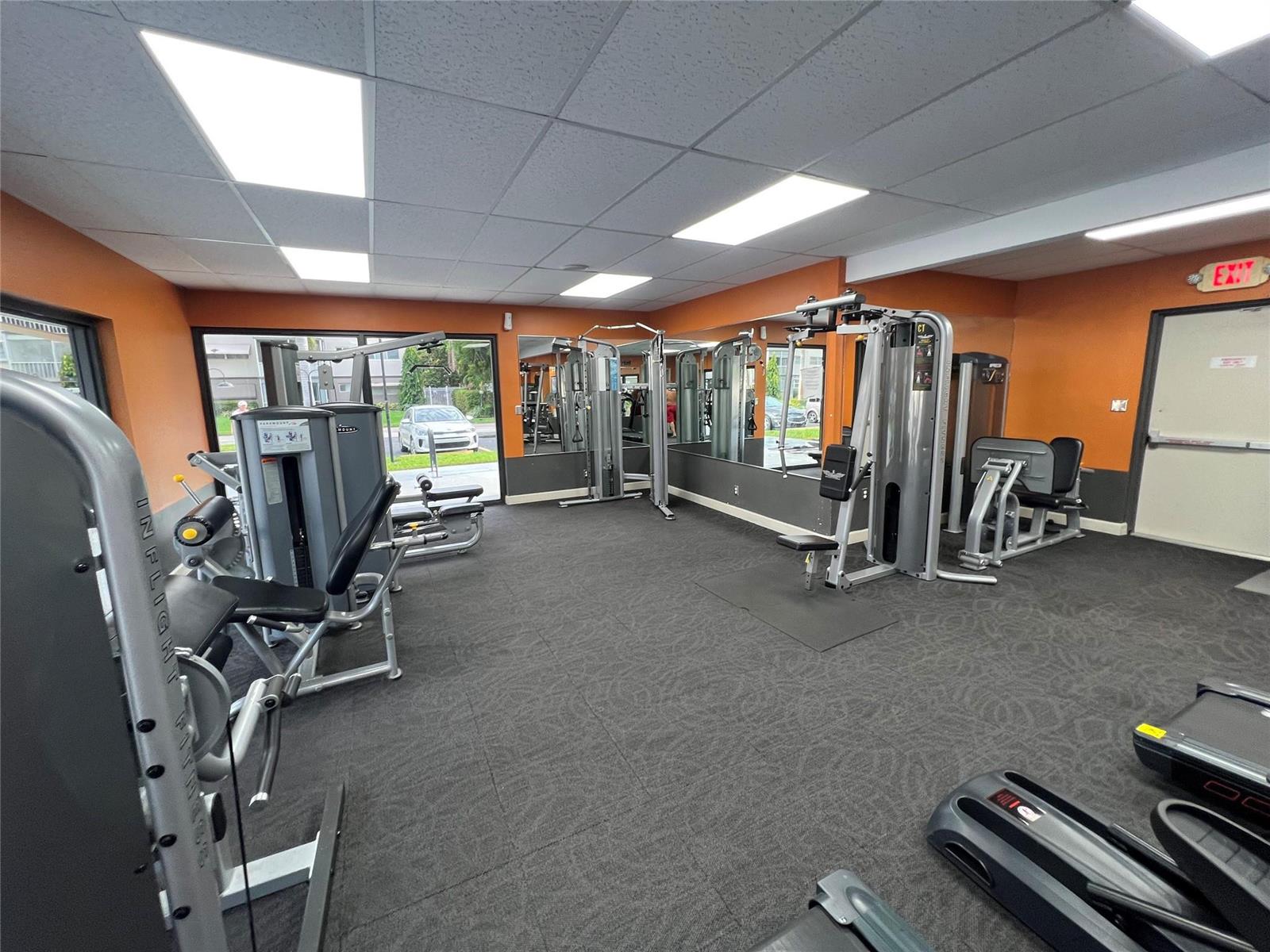 306 1 / 1 690 sq. ft. $ 2026-06-15 0 foto
