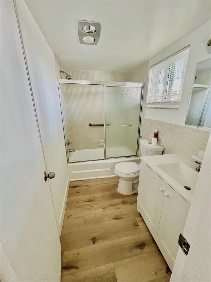 306 1 / 1 690 sq. ft. $ 2026-06-15 0 foto